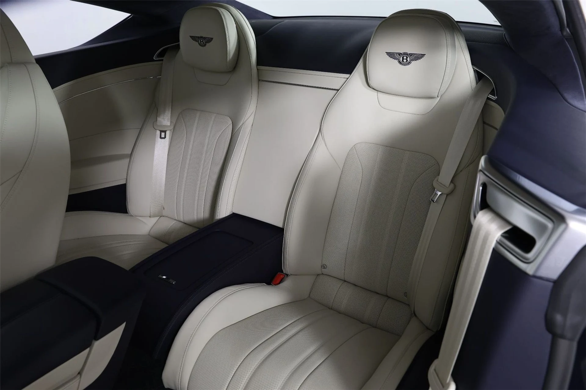 mph024_379002532_c8d59c97b4b17bff5c7343a067e4468c_b2caf603cc