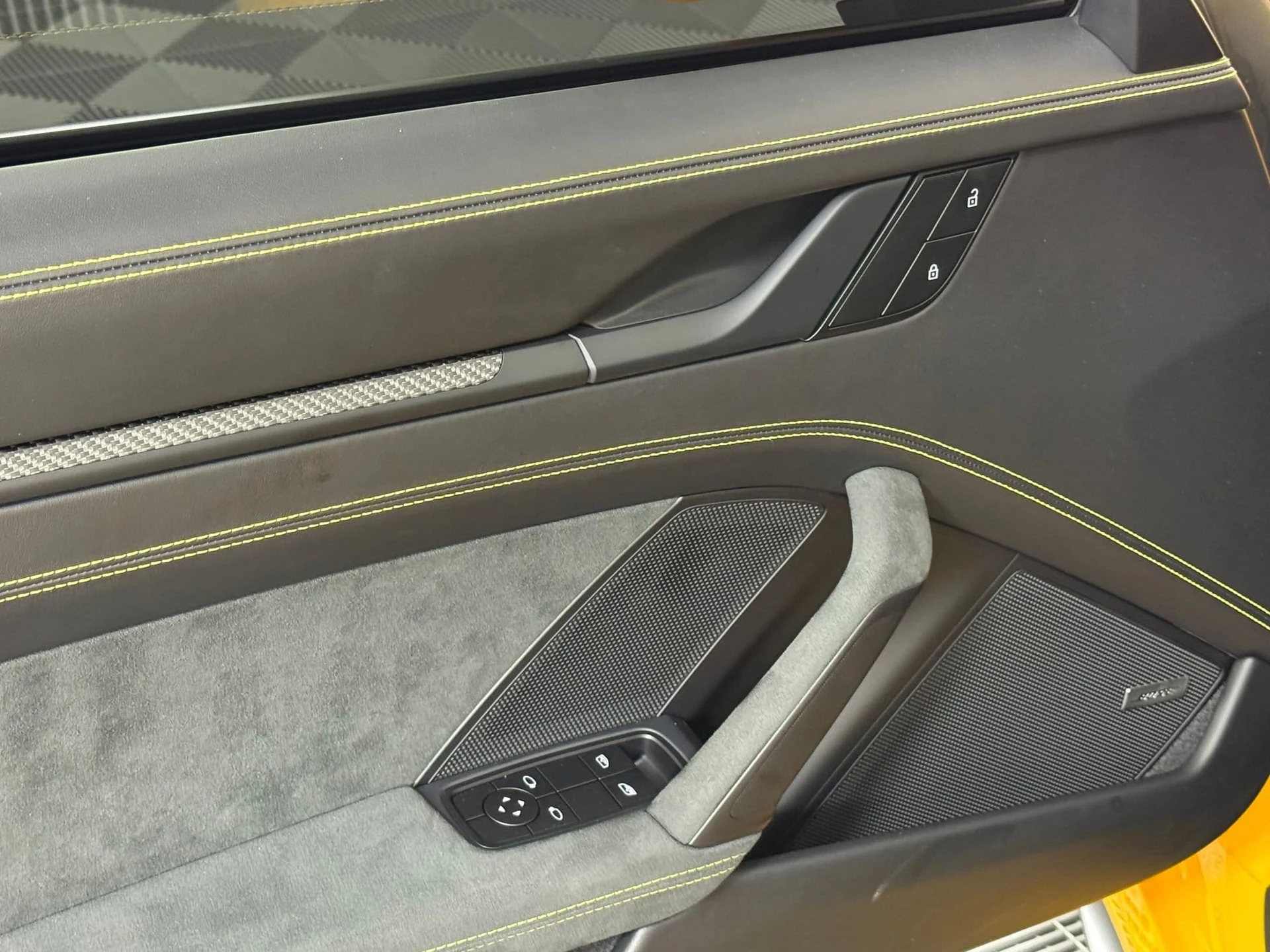 mph024_3791894190_3eedee1f856518f5b8e743340b82b37dx_860816f918