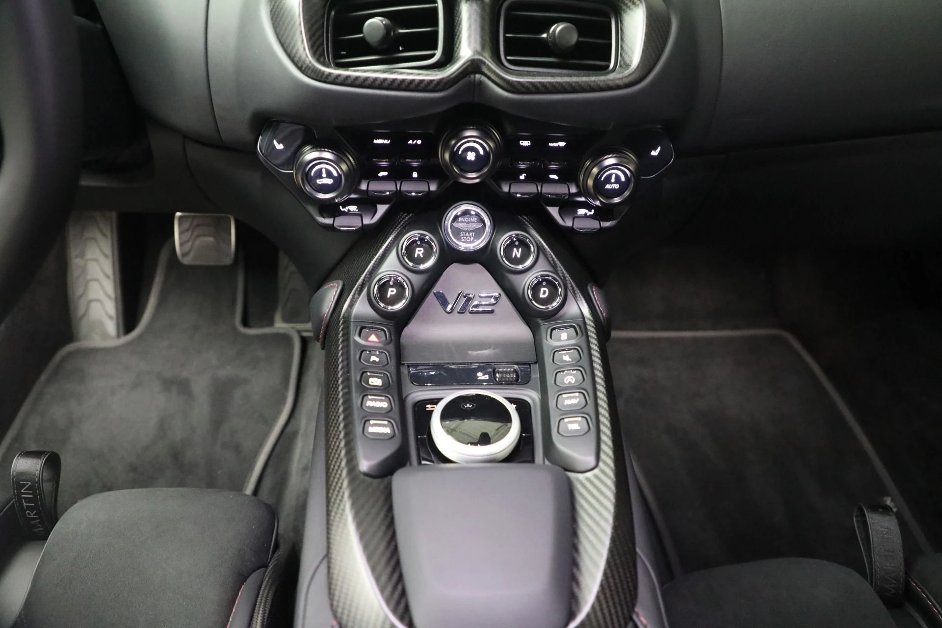 mph024_3794905077_Used_2023_Aston_Martin_Vantage_V12_ef1a7236f3