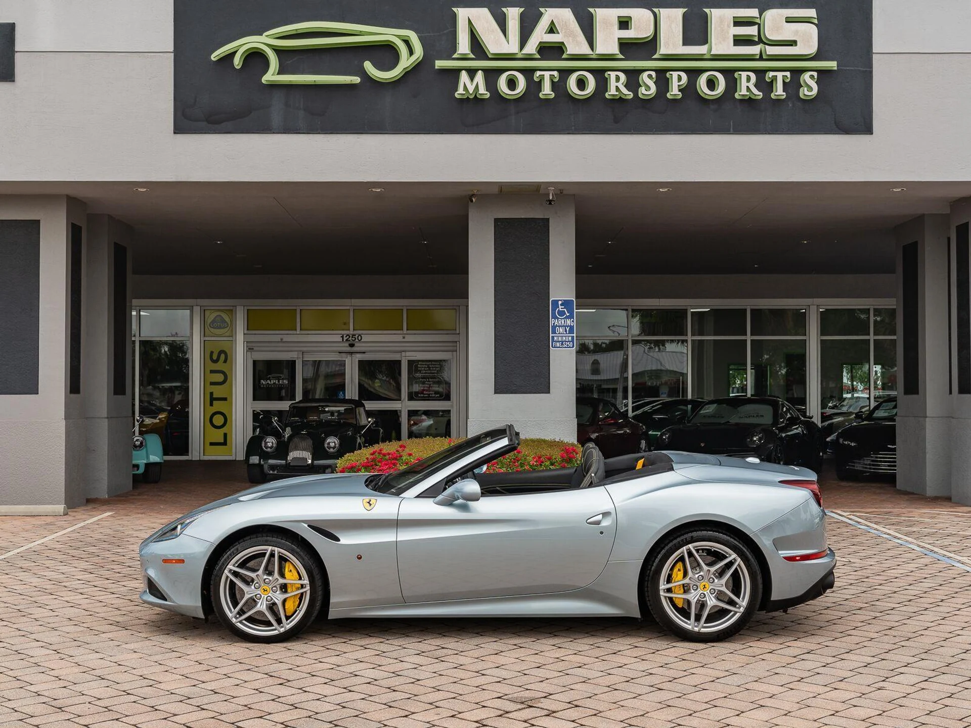 mph024_3799067320_Used_2016_Ferrari_California_T_1785949663_f52ea519d0