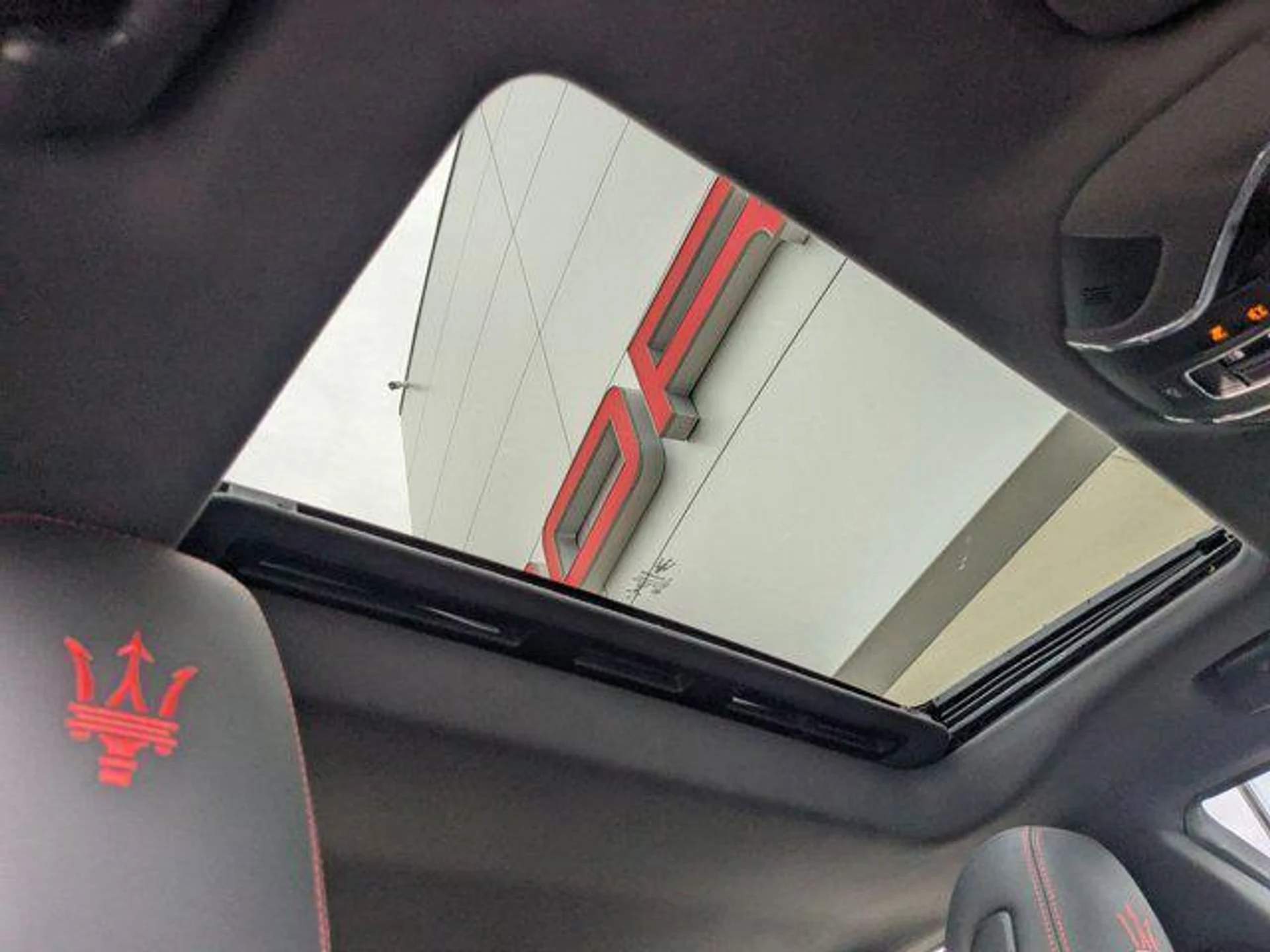 mph024_3803652587_a_SA_Fdh_D3_Mw5d2_VB_W0gw_Ob_Whiv0_1c72f9dd75