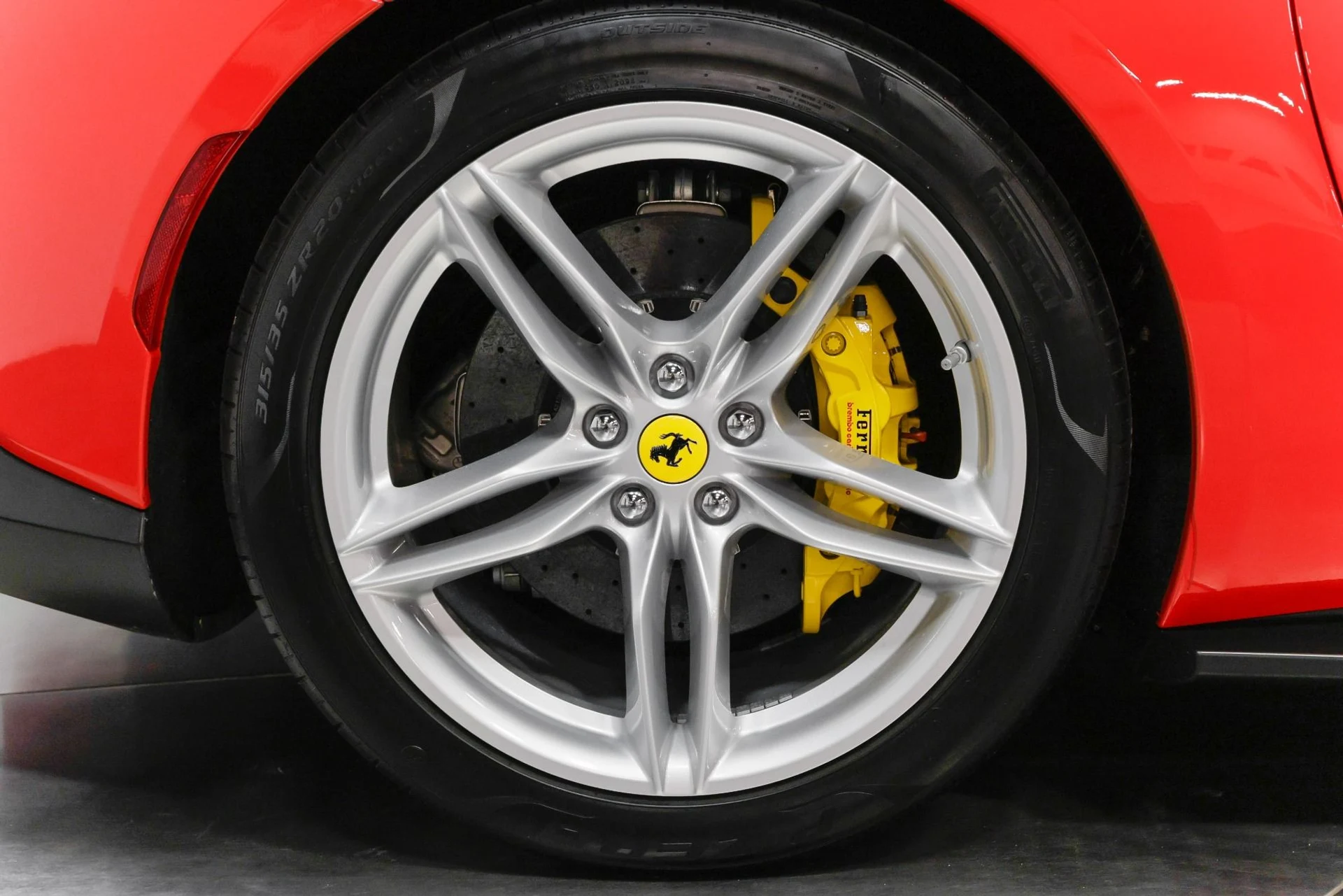 mph024_3804408003_Used_2018_Ferrari_812_Superfast_1763480061_35865aa6d6