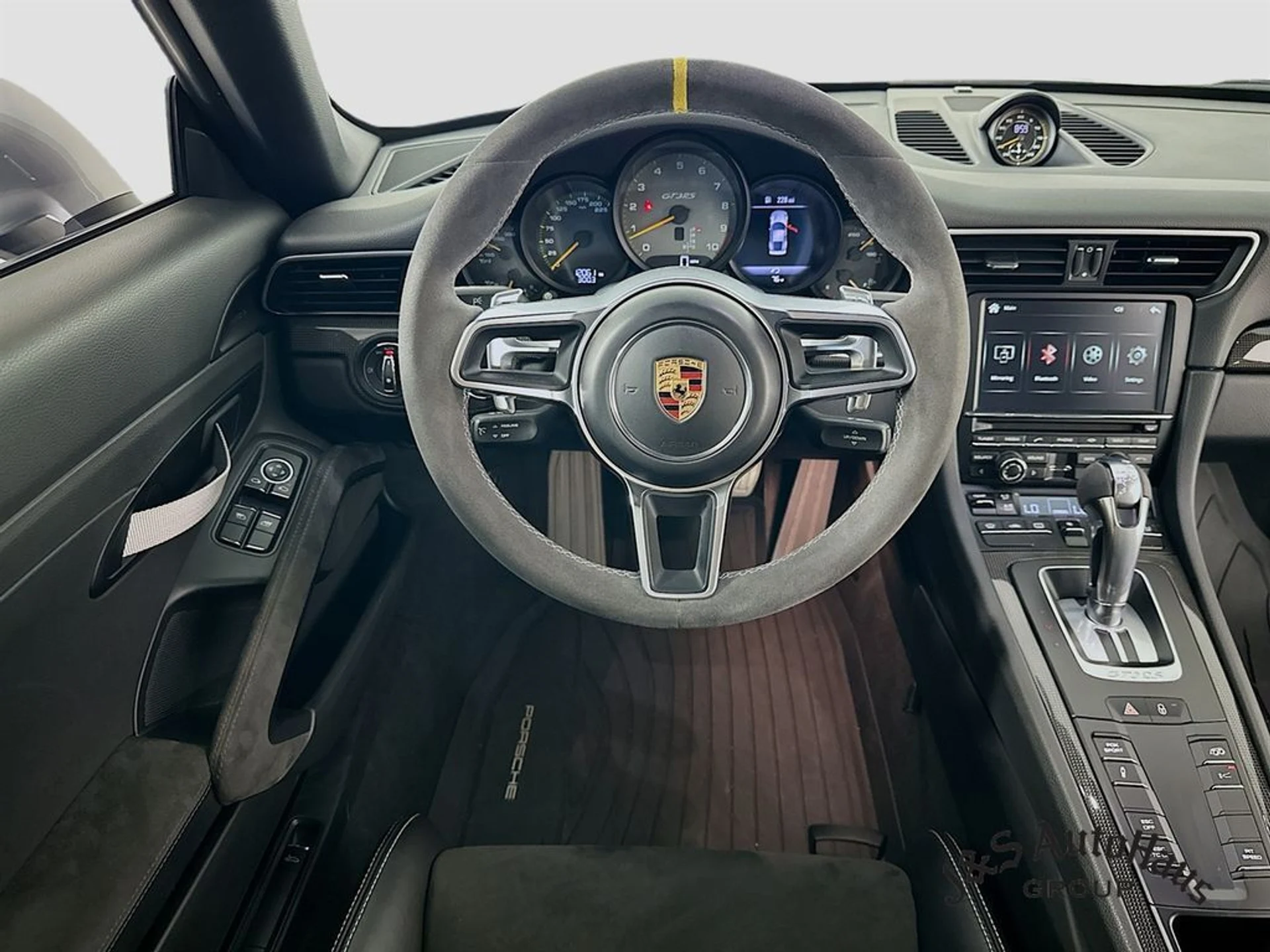 mph024_3808498436_5q7szkxmfa2wzmz5ji2purzaeout_1028ec015d