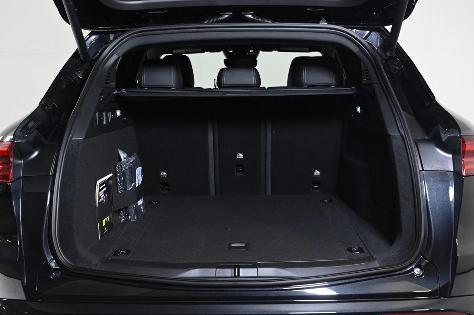 mph024_3811716393_new_2000_maserati_grecale_modena_11350_22978912_24_1024_ccd7232016