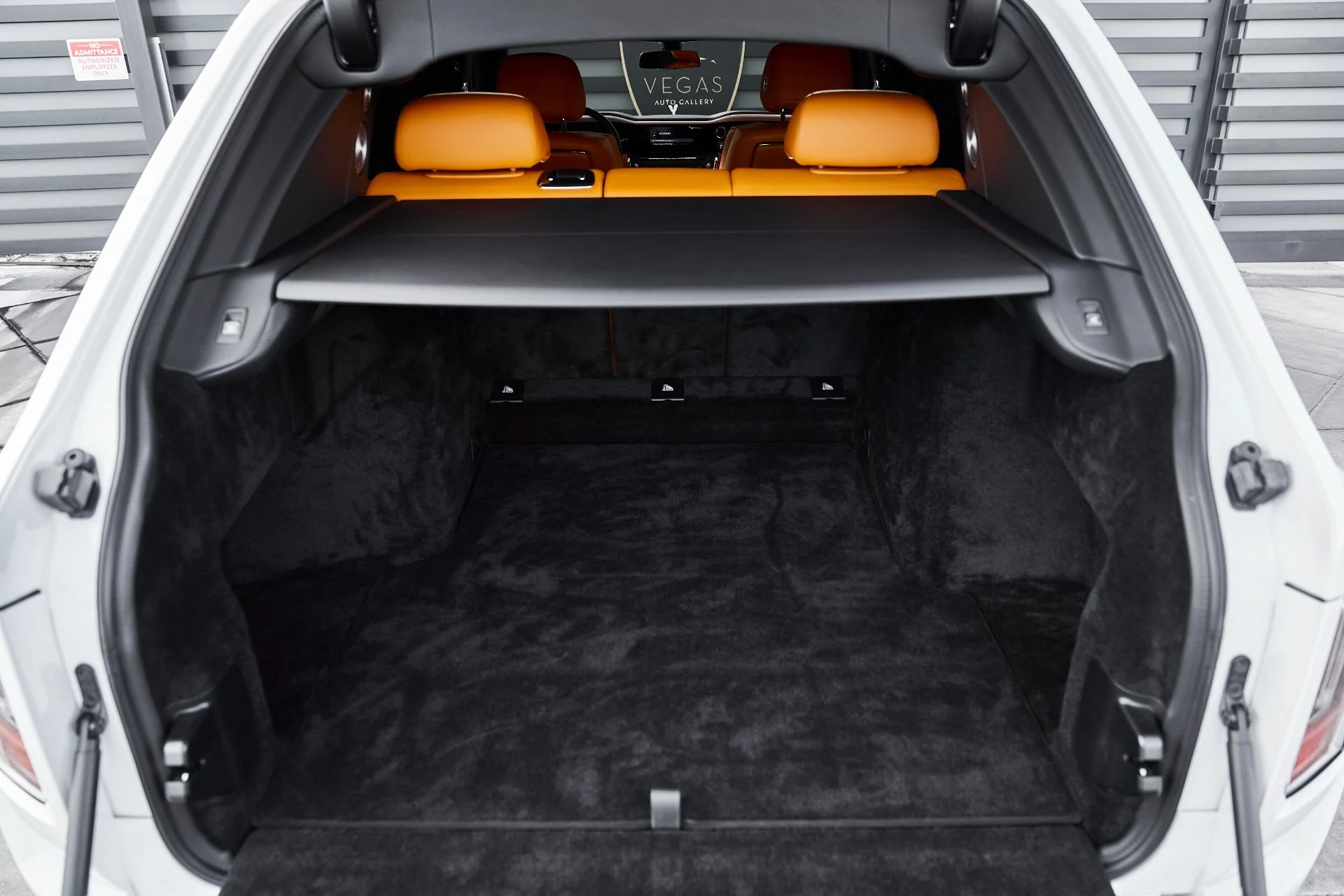 mph024_3811868328_Used_2025_Rolls_Royce_Cullinan_Base_1770950894_07715974d2