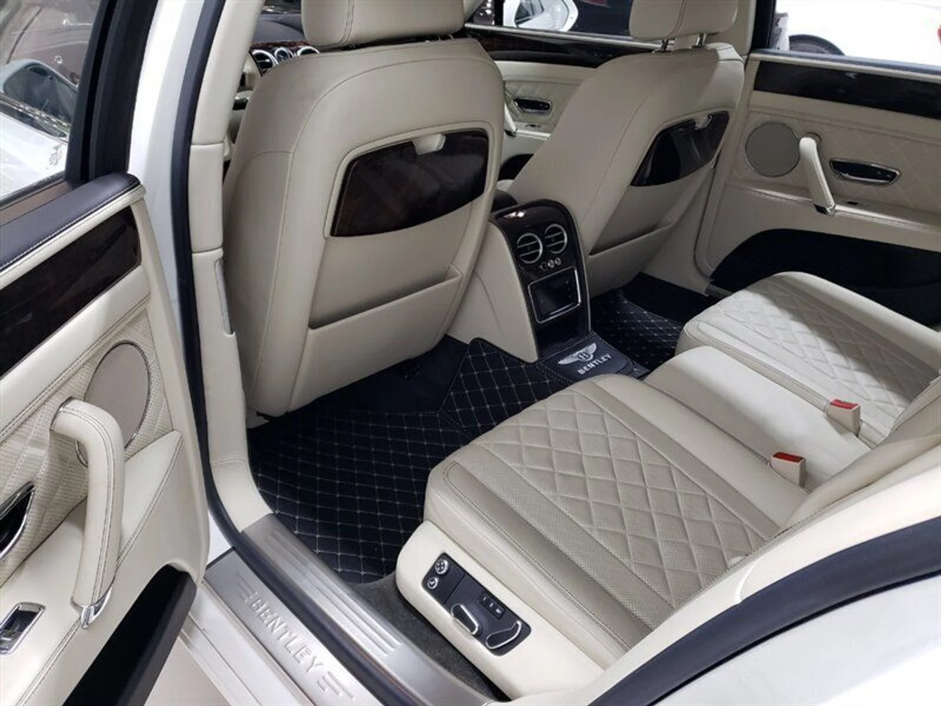 mph024_3817586716_61308da846_800_db8dff979b