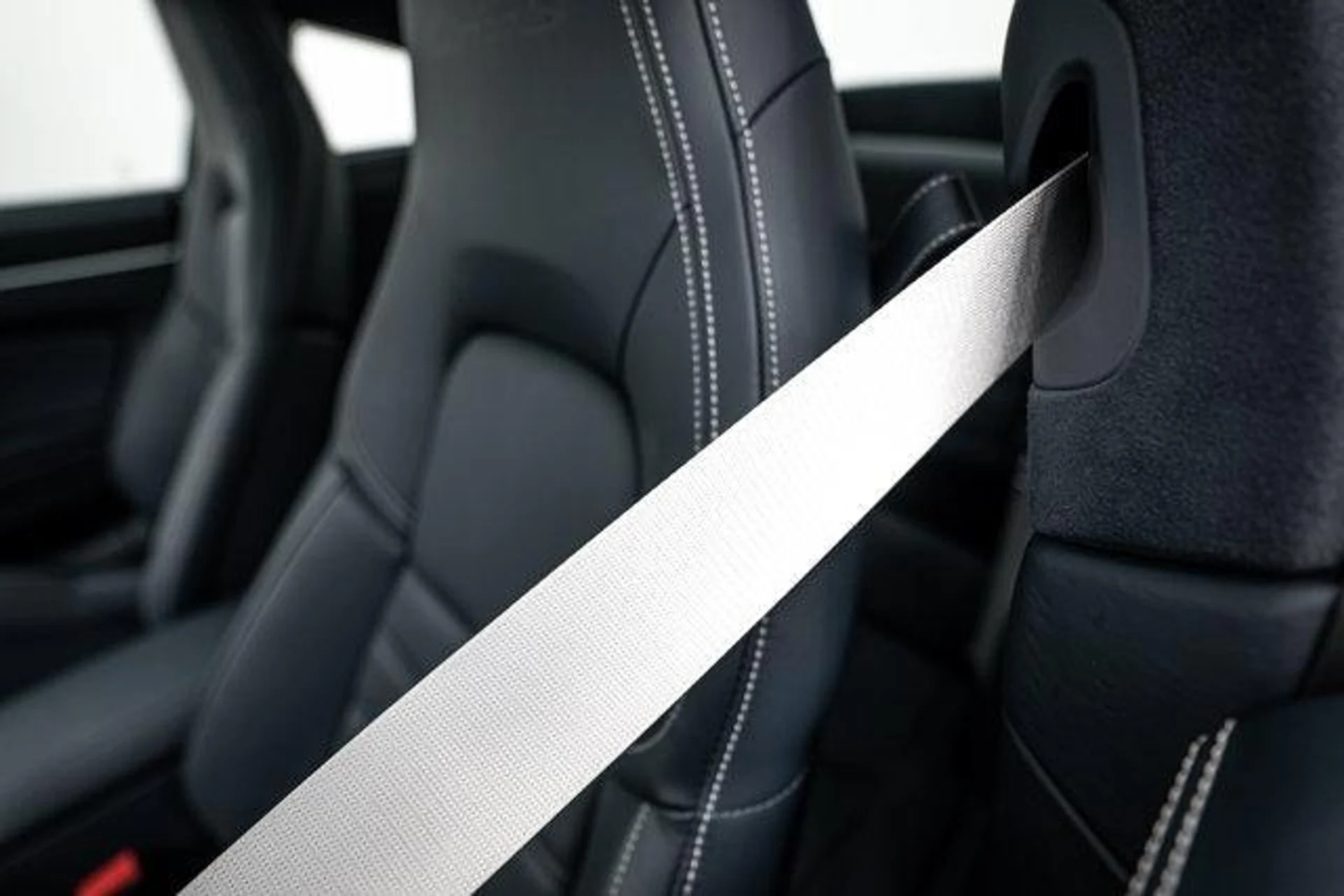 mph024_381791621_W3_UN_0_Zba_96n_DR_Ma_OEUAWCH_Zd_E_7803a32844