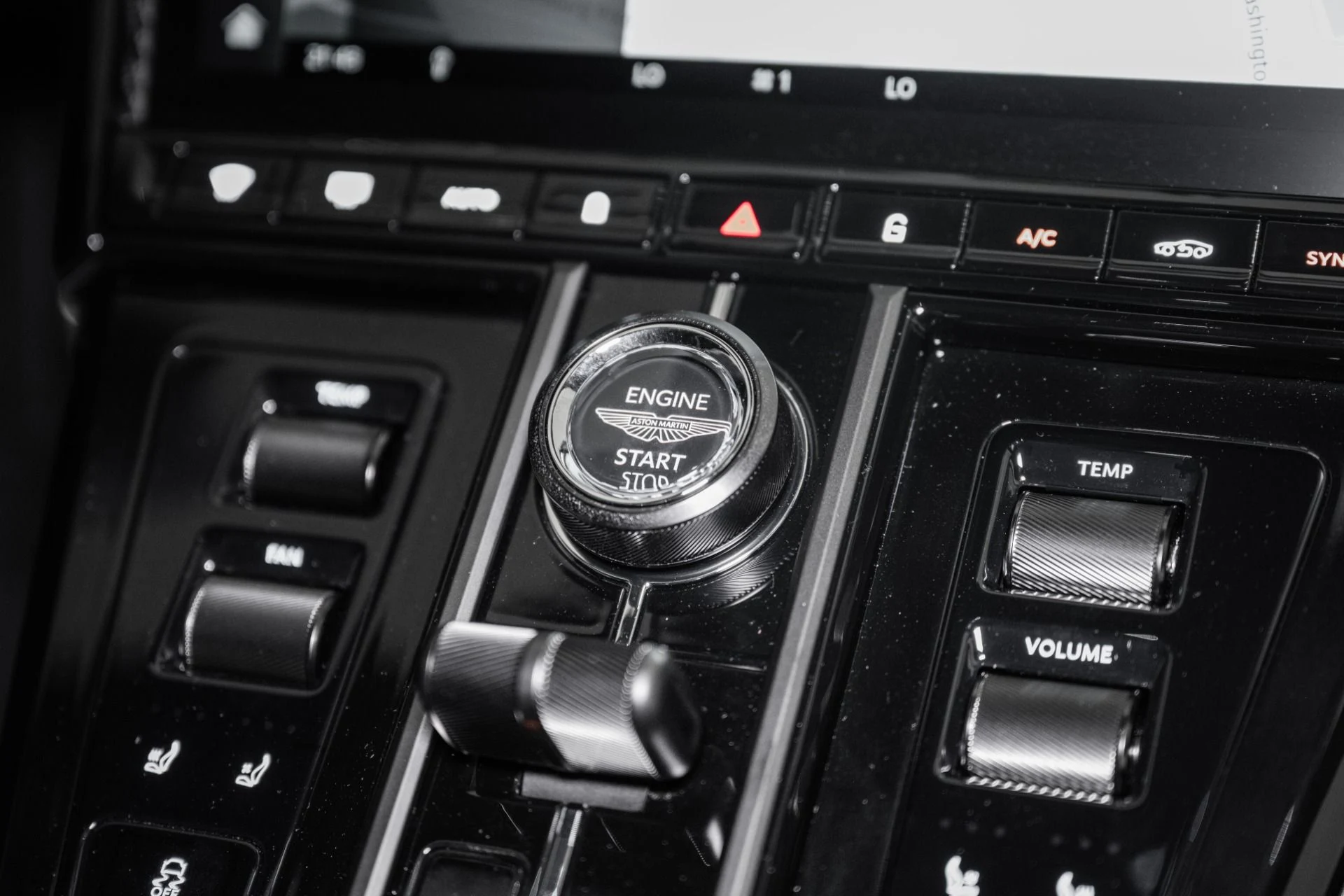 mph024_3823300658_New_2026_Aston_Martin_Vantage_S_1784733238_4bb61fb280
