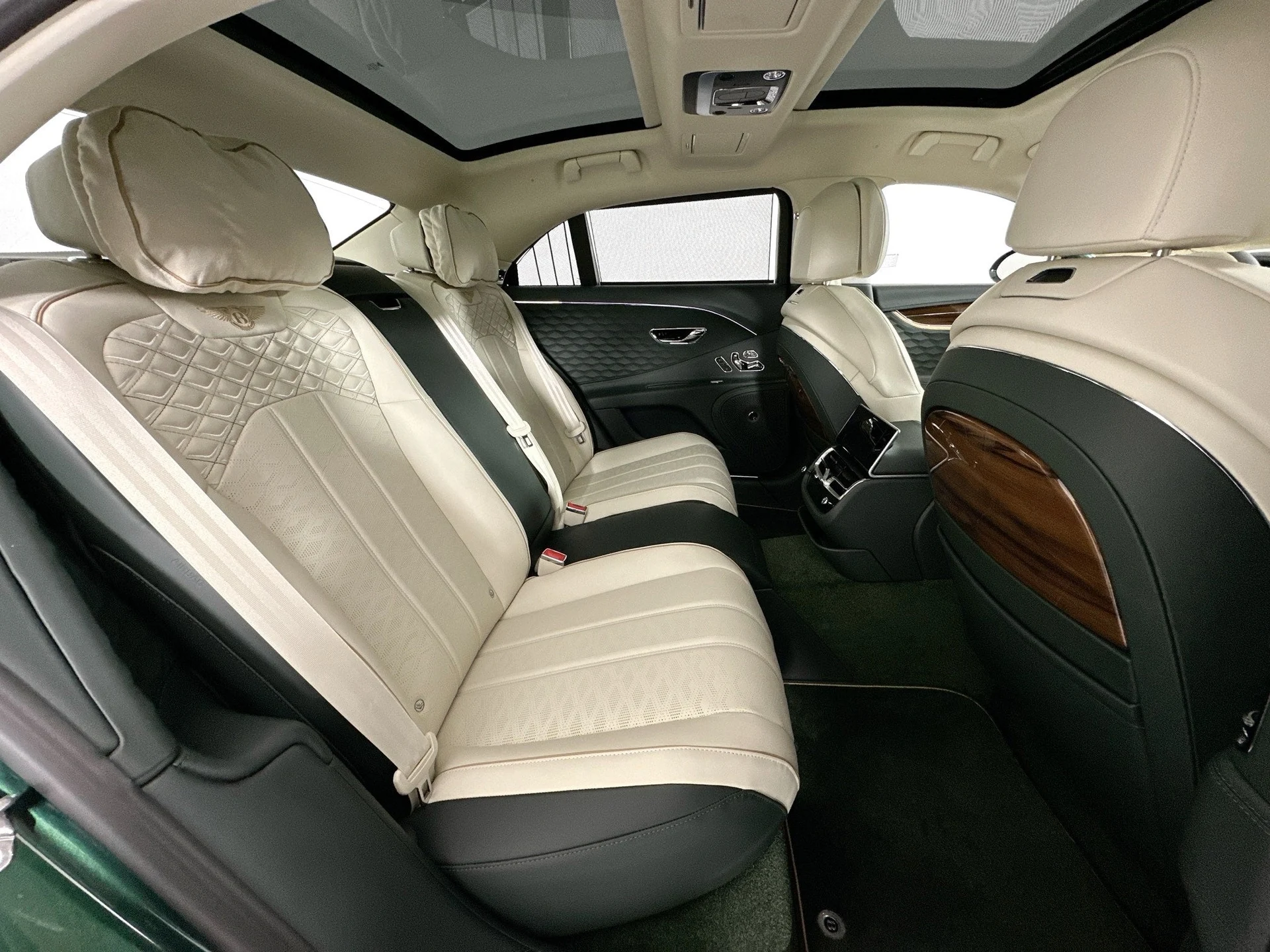 mph024_383919504_25_a4f2b31f7b