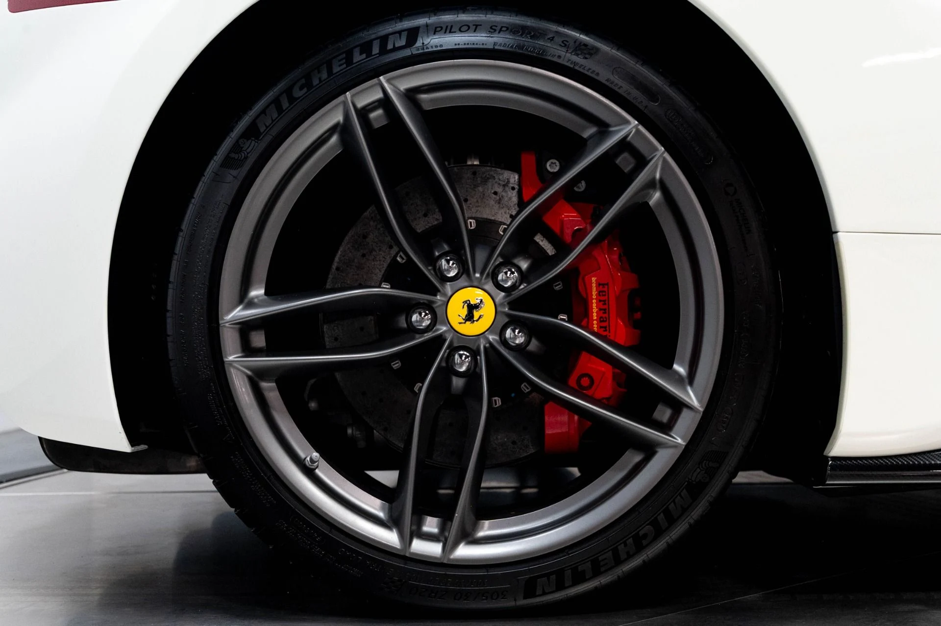 mph024_3845251771_Used_2016_Ferrari_488_GTB_1783363377_5751a0bf88