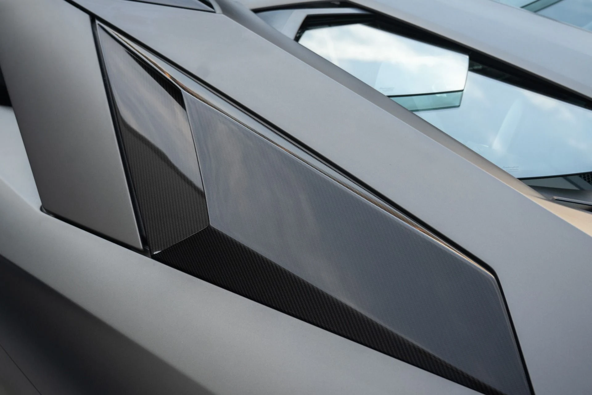 mph024_384646144_Used_2015_Lamborghini_Aventador_LP_700_4_1755813837_f212e4eab5