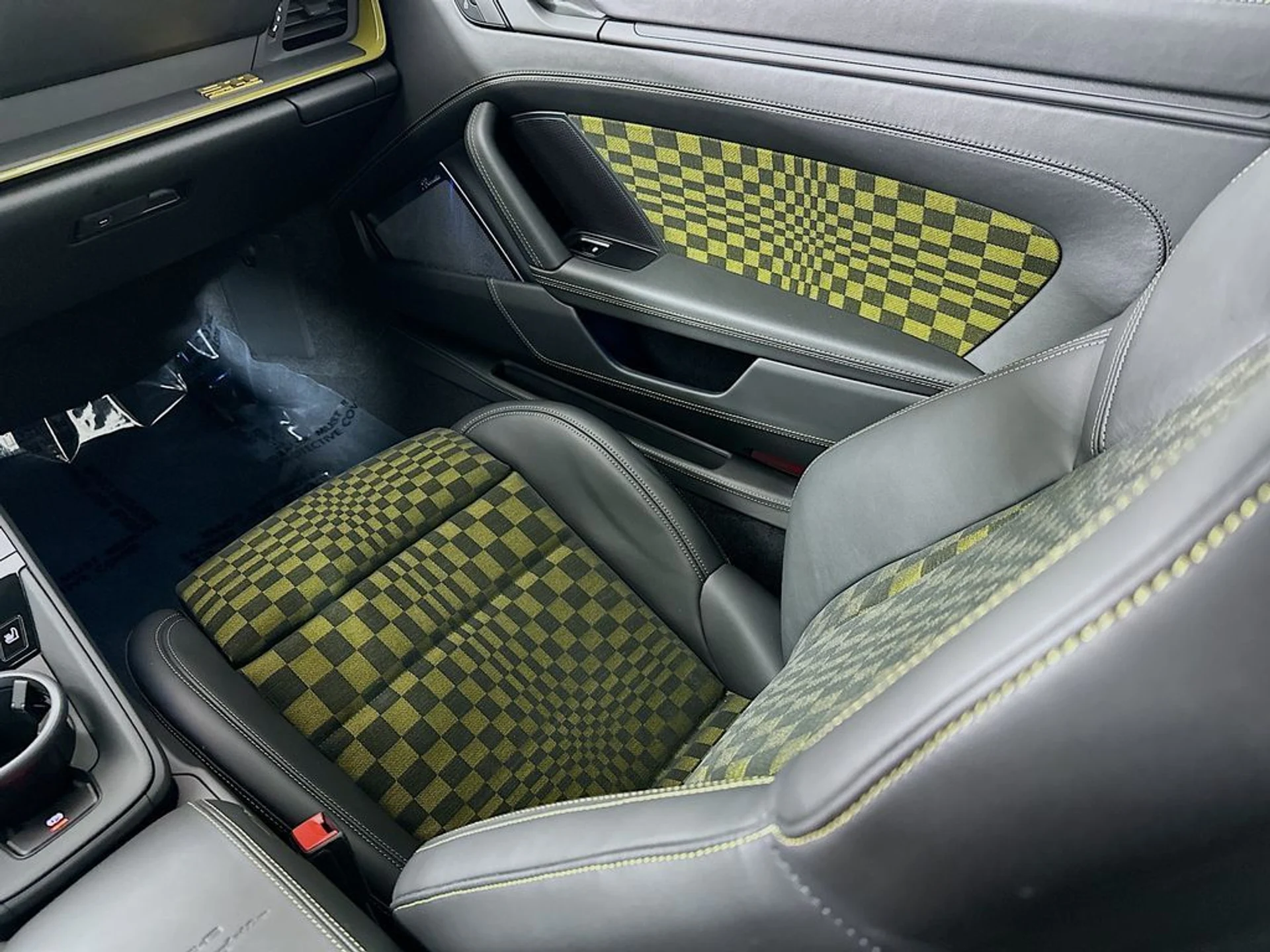 mph024_384942544_8ad6f89ed39363b7ac727948df4113d9x_eb57ca365e