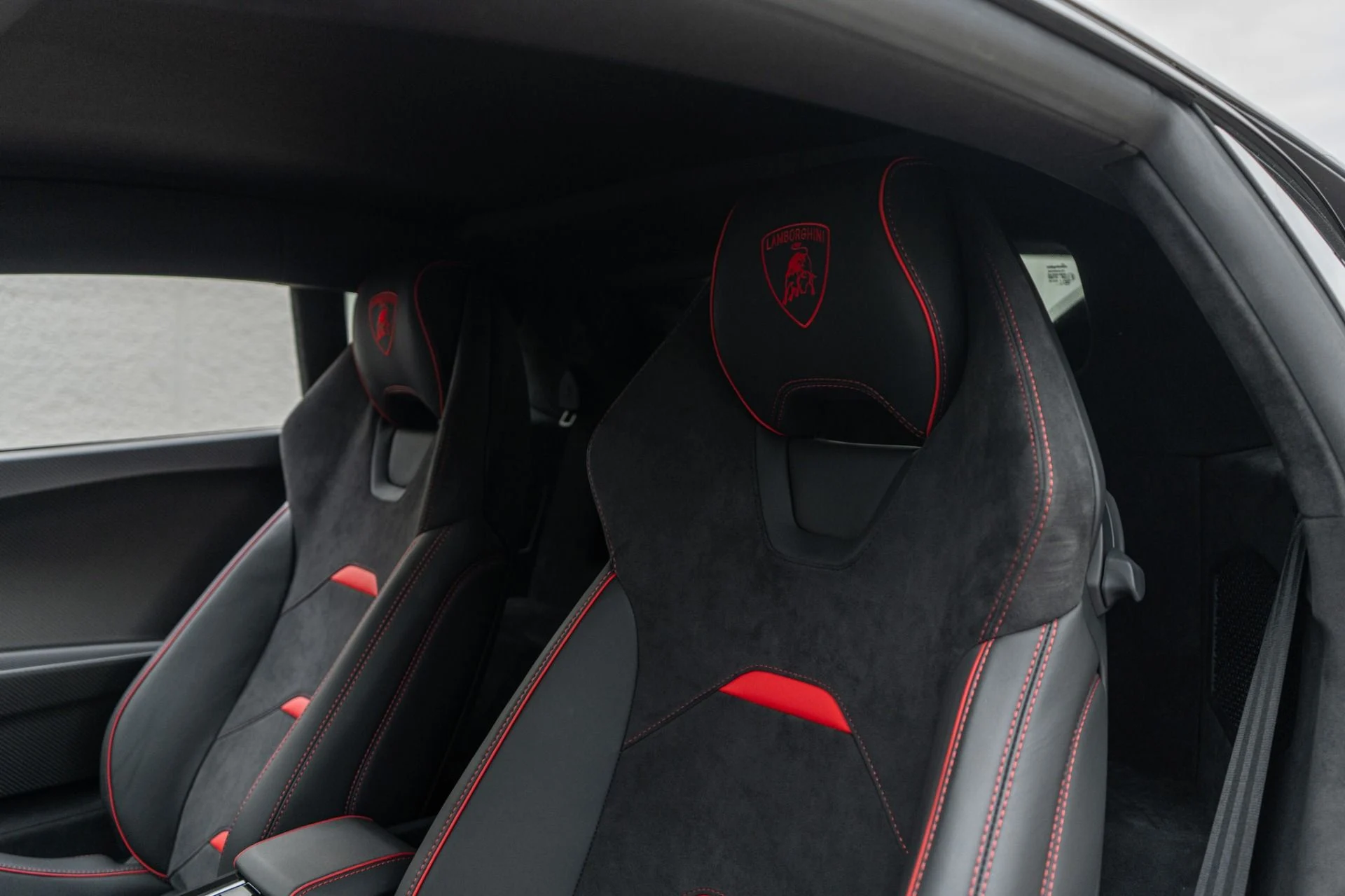 mph024_3856321954_Used_2023_Lamborghini_Huracan_Tecnica_1768943844_09b6b86167