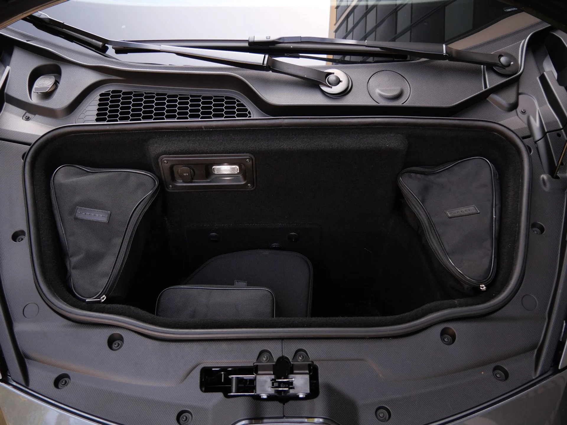 mph024_3856537543_077fcd66b386bdb760ac22ad0eb74abax_0b66b90867