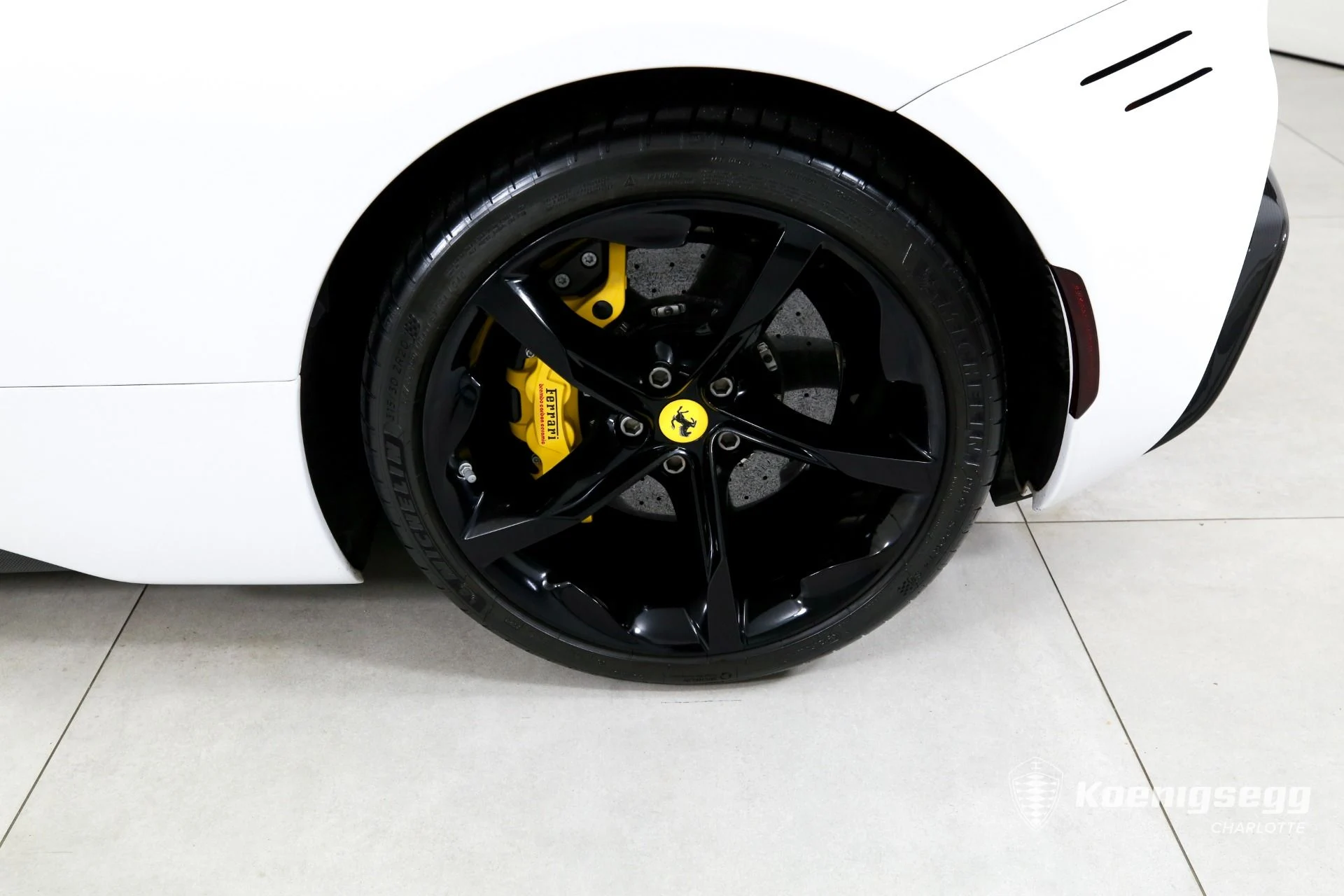 mph024_3863959435_Used_2022_Ferrari_SF_90_Stradale_1782838429_a75fd5b36a
