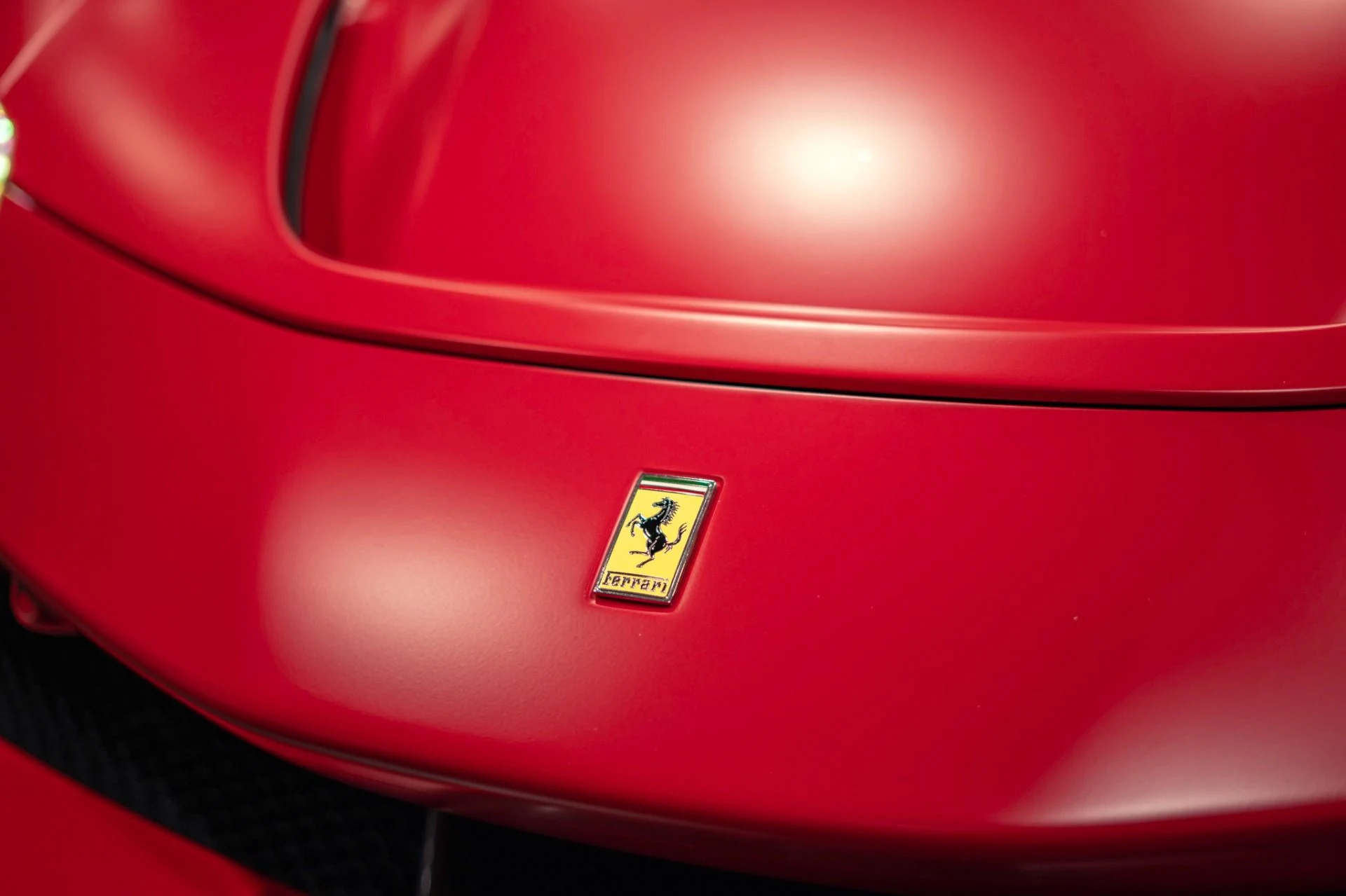 mph024_3865594973_Used_2024_Ferrari_SF_90_Spider_Tailor_Made_Atelier_945000_MSRP_1777927914_893e9dbbb4