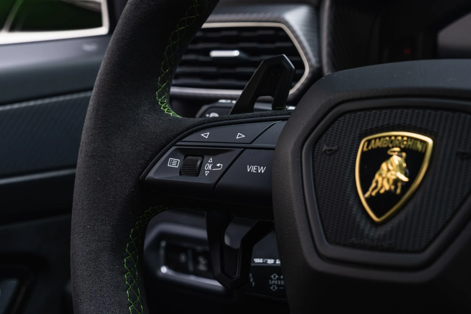 mph024_3866623587_Used_2023_Lamborghini_Urus_Performante_1779121057_93748c4713