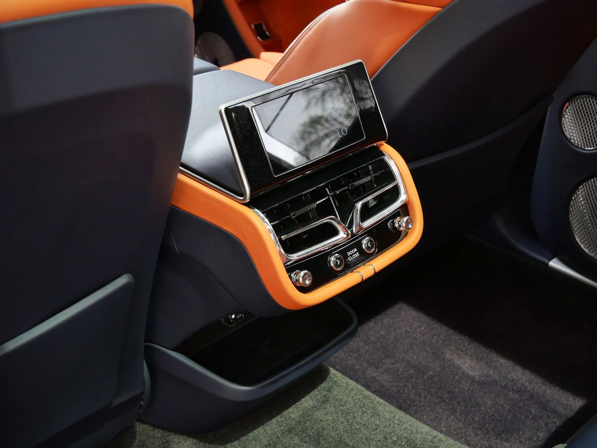 mph024_3870296285_8fdb4ffe00a1054ebec83e3ffa49412bx_ac41f1d6ee