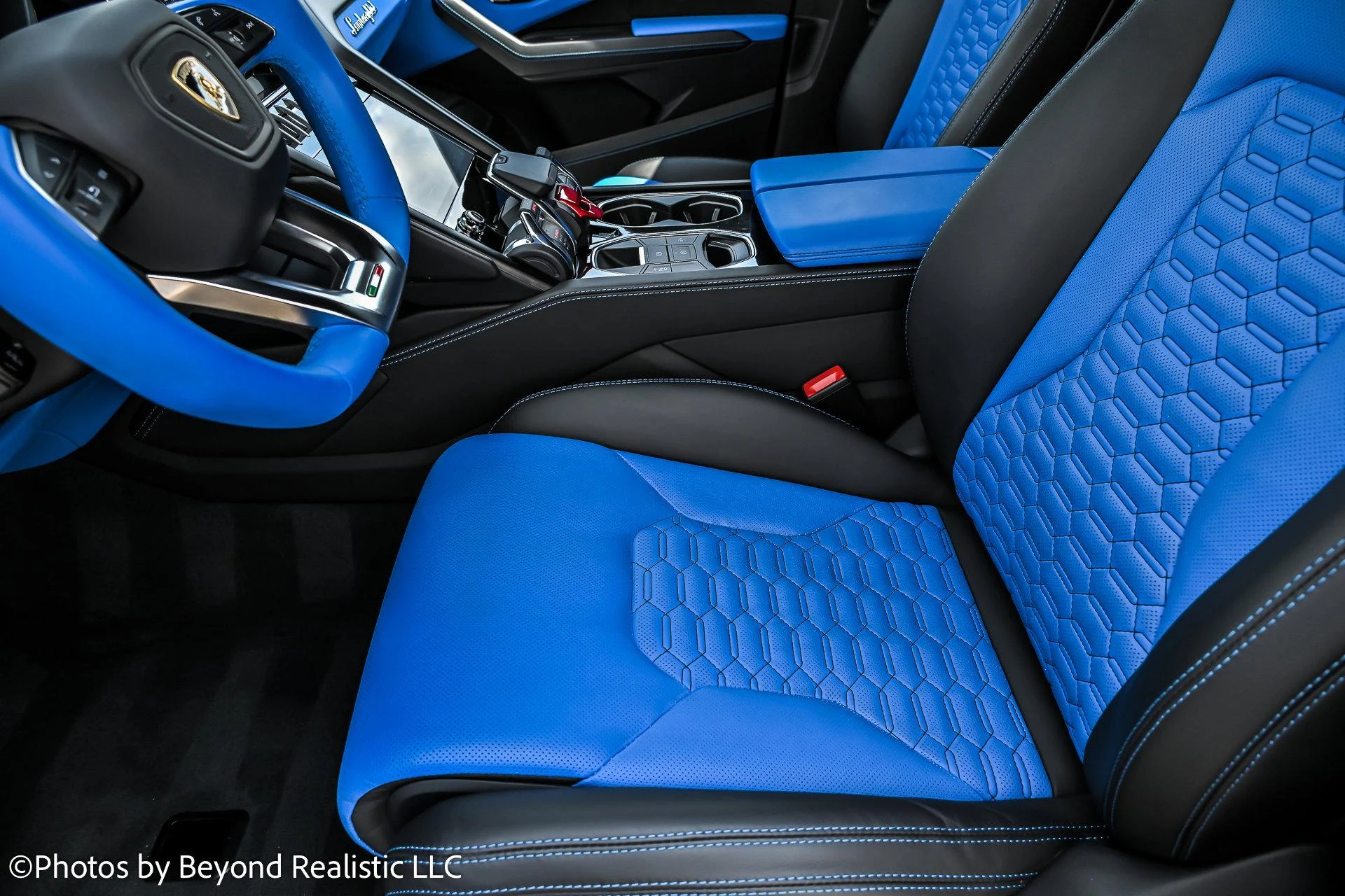mph024_3876423086_Used_2022_Lamborghini_Urus_1754726504_96cb683638