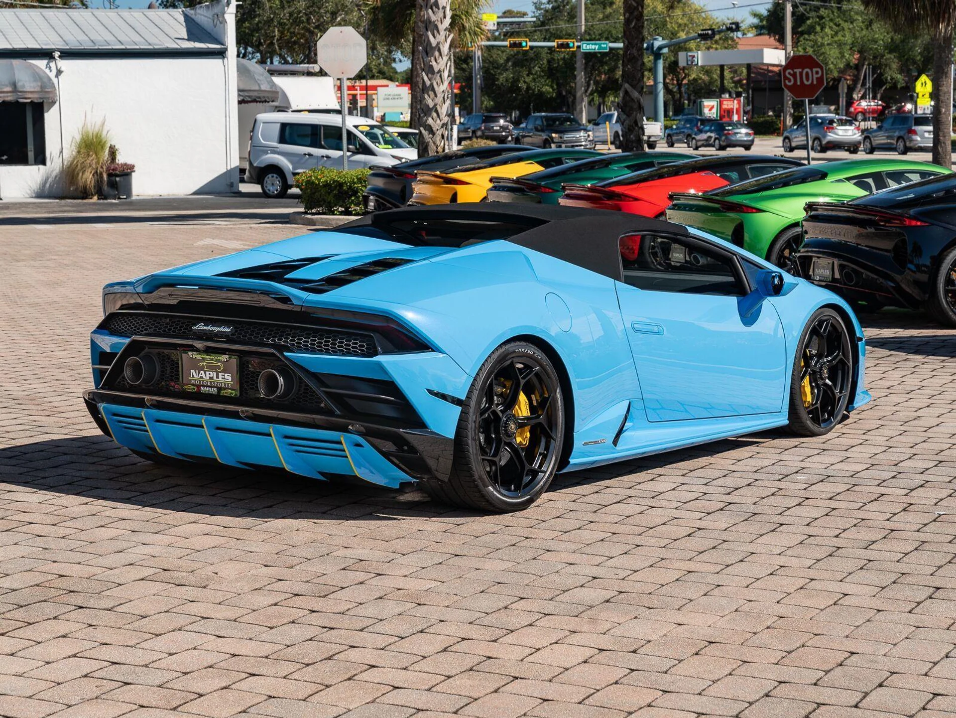 mph024_3881343303_Used_2022_Lamborghini_Huracan_EVO_Spyder_AWD_1792704191_87609b7346