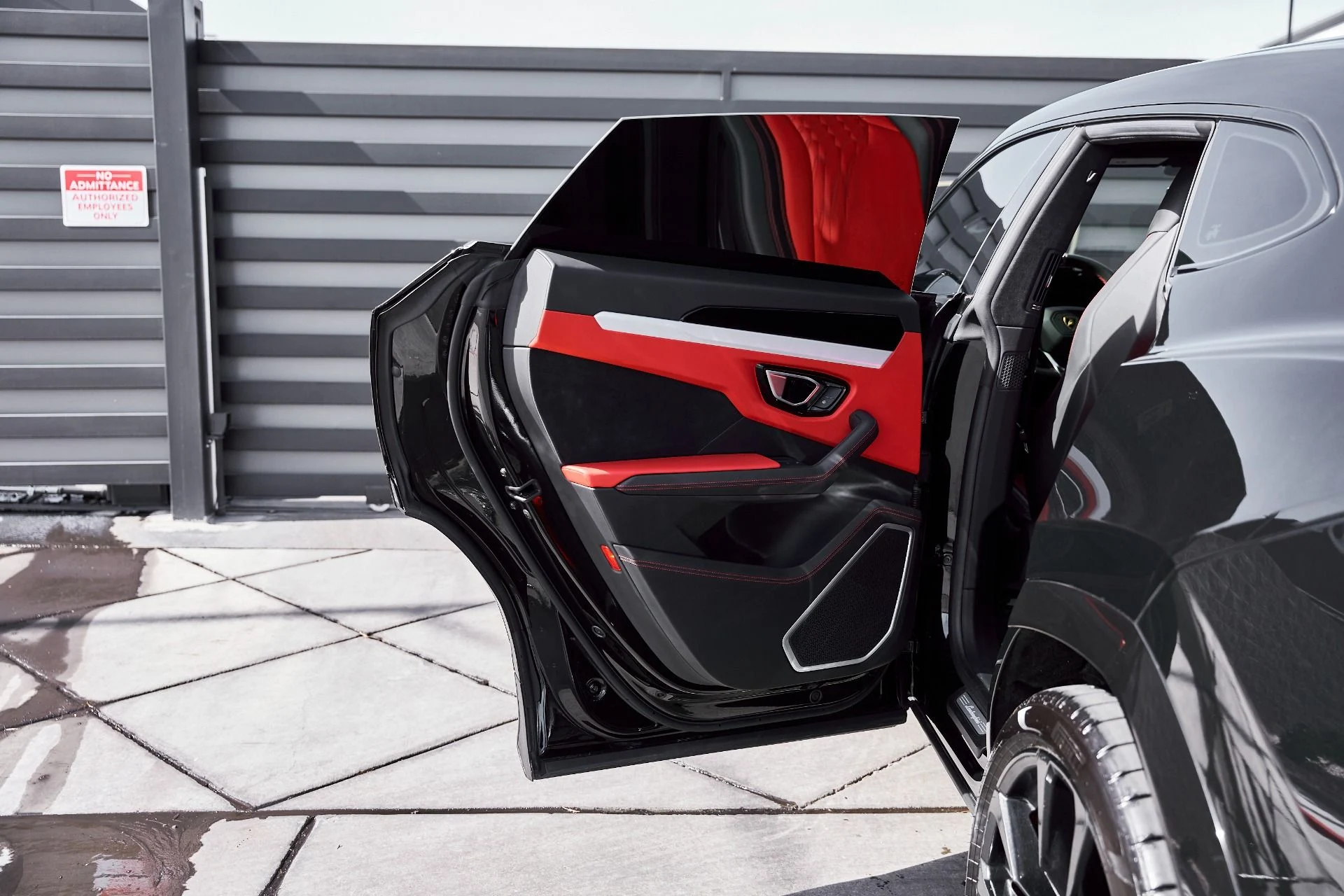 mph024_3885554351_Used_2021_Lamborghini_Urus_1771987850_64e783a852