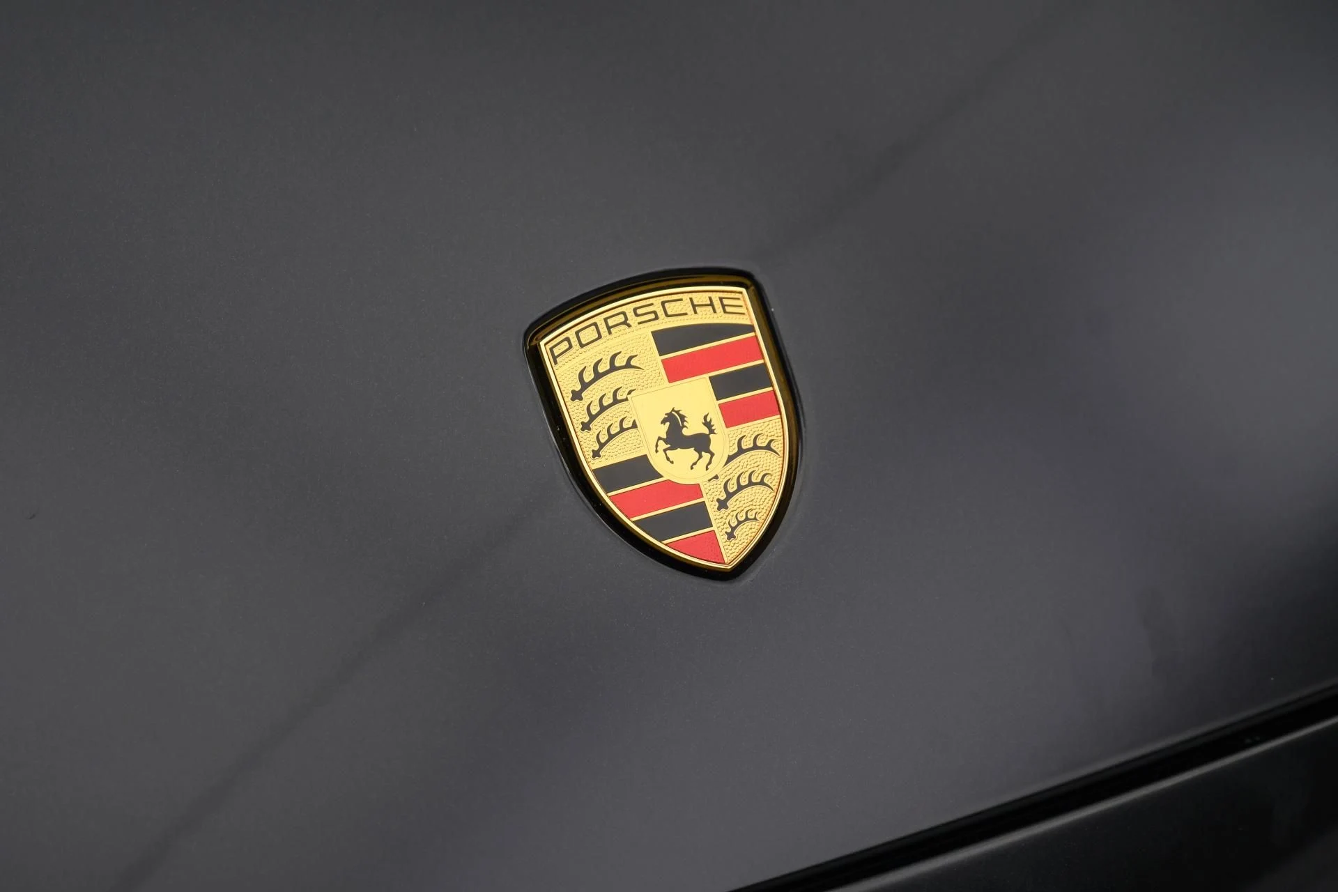 mph024_3894142501_Used_2022_Porsche_911_Carrera_1753776359_c01425ed1f