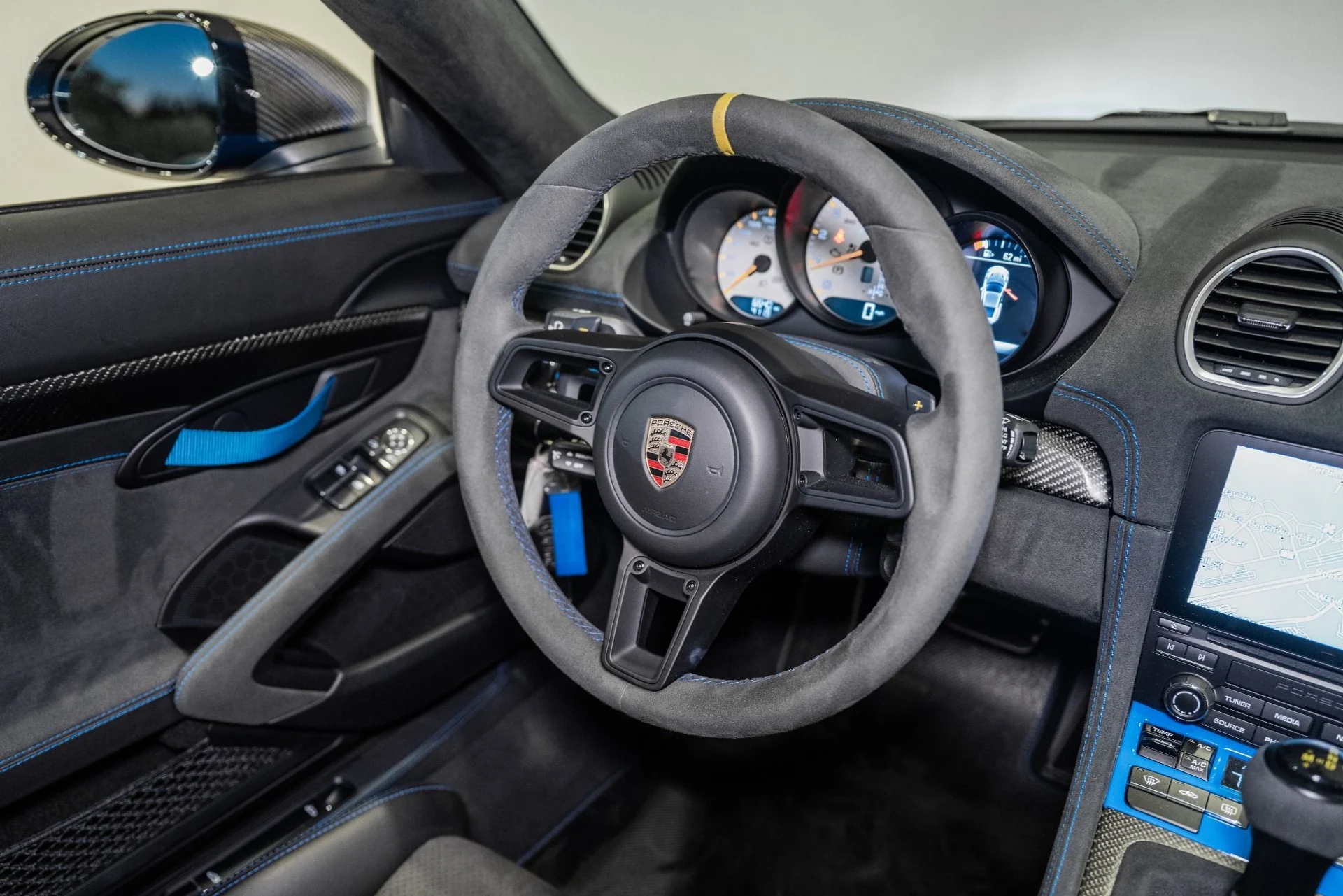 mph024_392377526_Used_2023_Porsche_718_Cayman_GT_4_RS_1776783912_5c89d20283