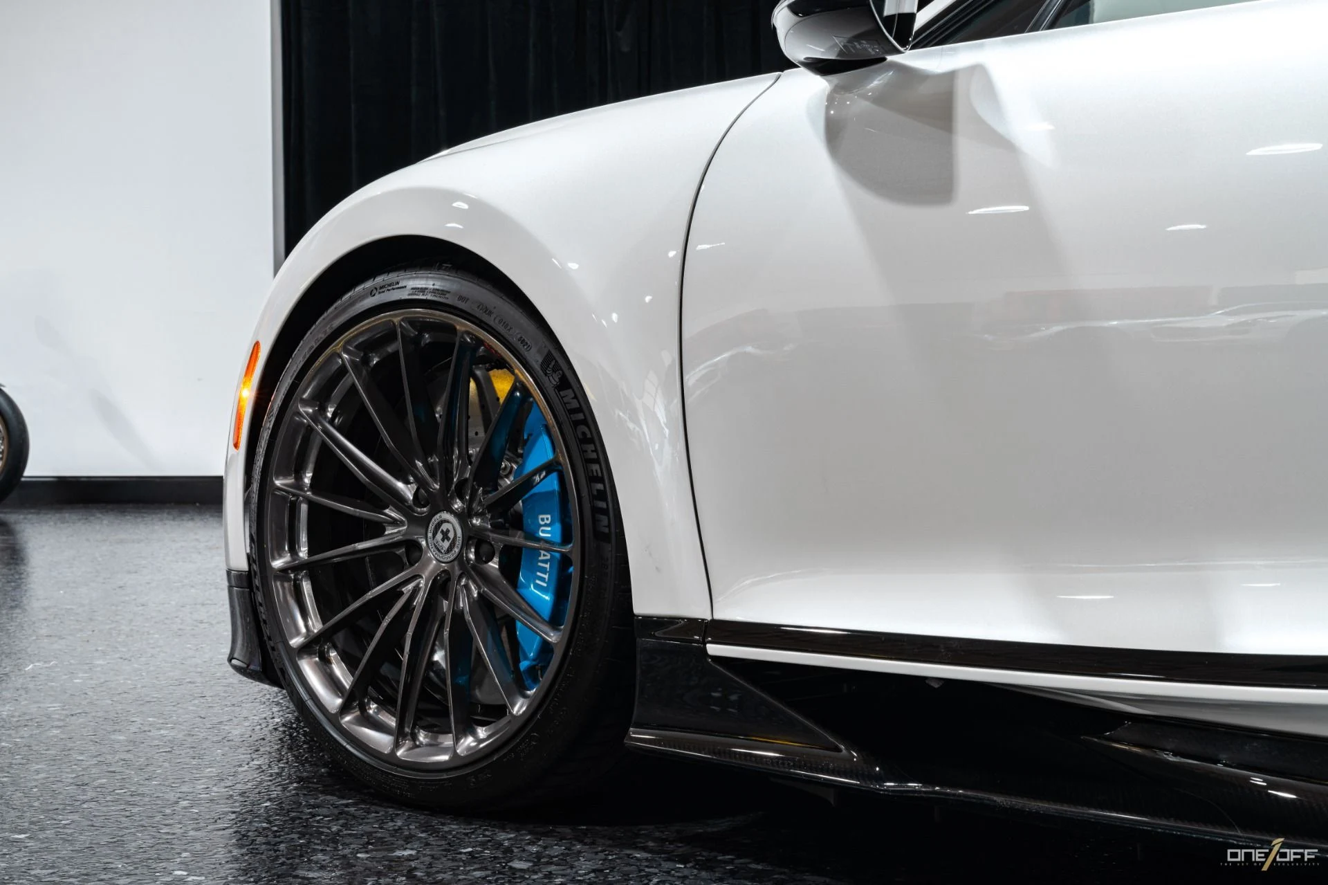 mph024_3926066648_Used_2019_Bugatti_Chiron_FULL_PPF_HRE_Wheels_Caracteres_Included_Comfort_Seats_Black_Carbon_1709734529_98427e2976