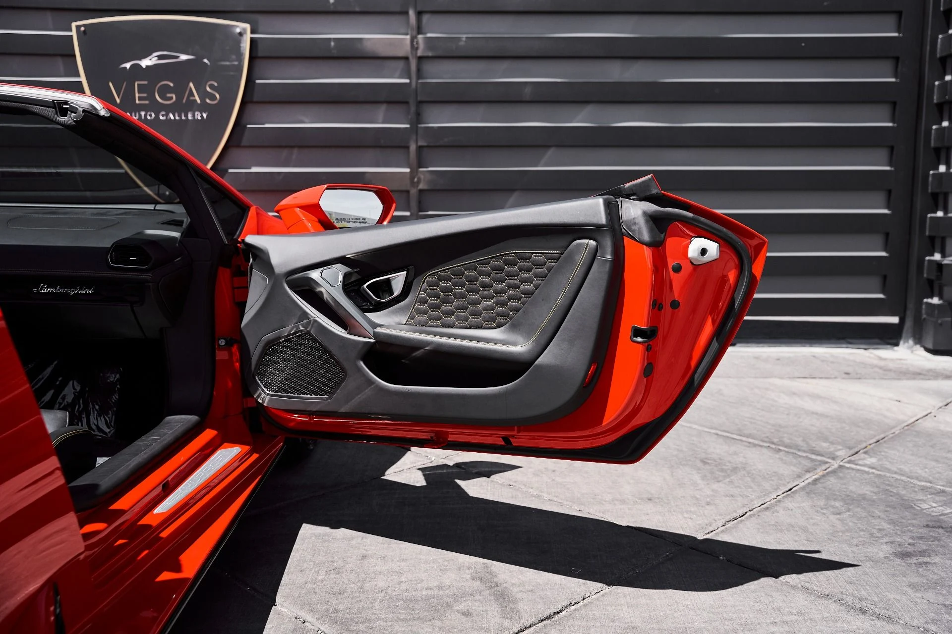 mph024_392865562_Used_2023_Lamborghini_Huracan_EVO_Base_1776733404_fc1fae1ccd