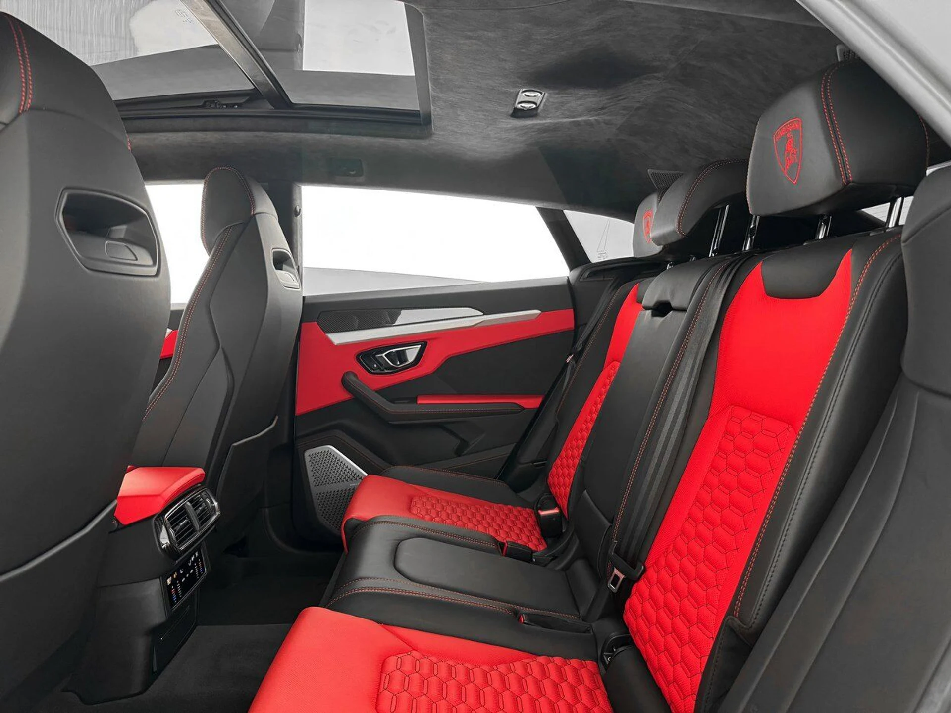 mph024_394426760_7bca4f2b8a038f7d8b727ba9b1852f9c_8740689ebf