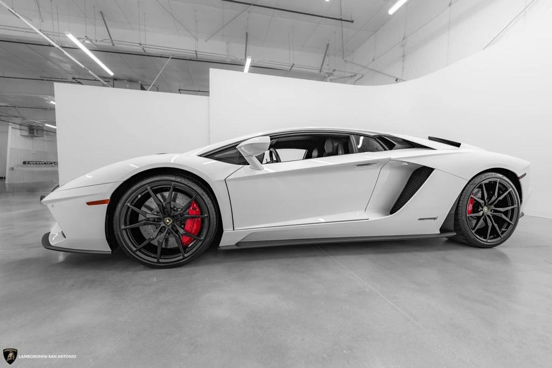 mph024_3945626013_ew_Uy6yeka_Br_ZX_387753u_dtbg_Do_bd9c707192