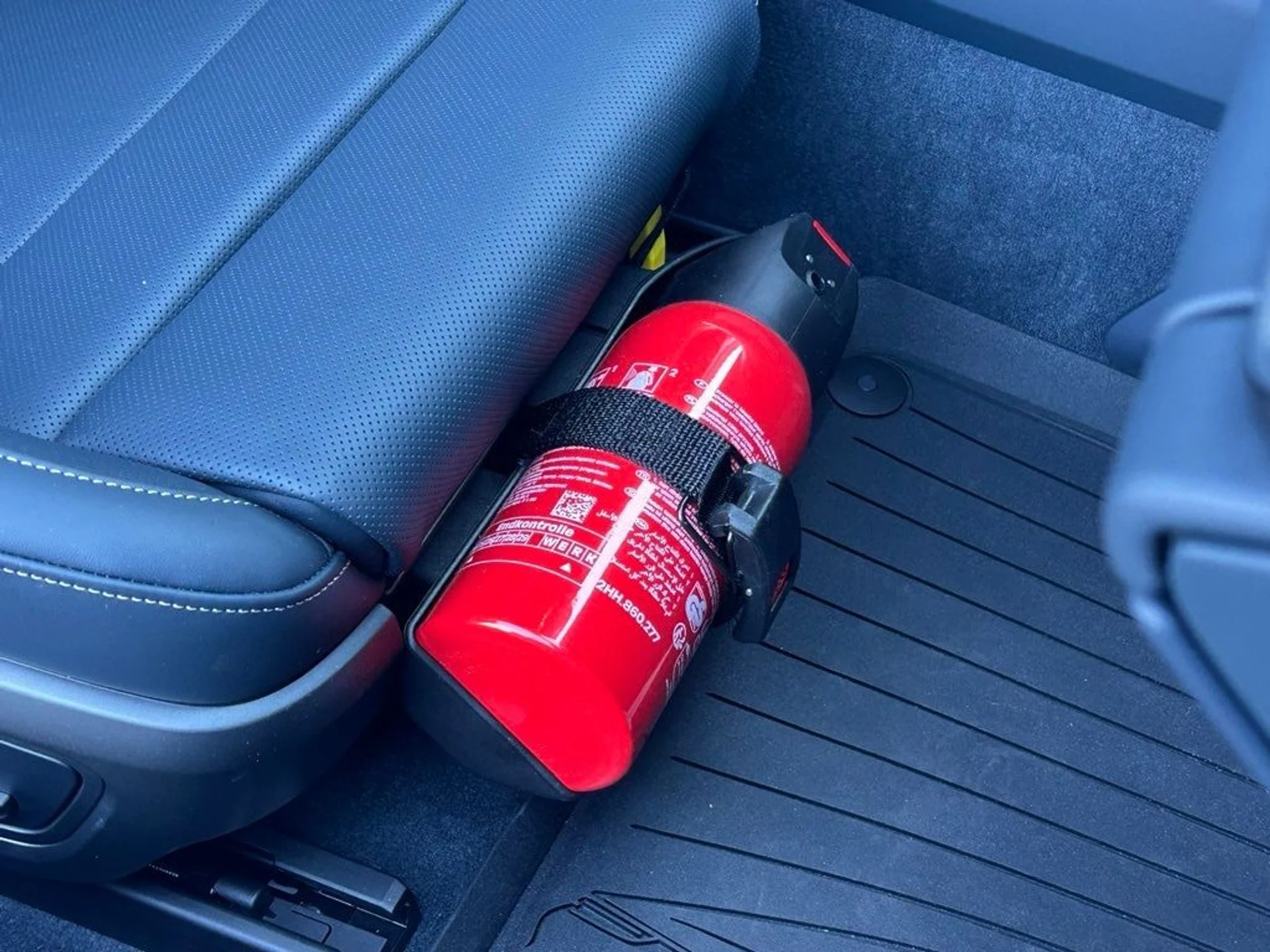 mph024_3946647605_f9bd054ebb1a588cb01a0ab7af24972fx_6ff3b9dcc1