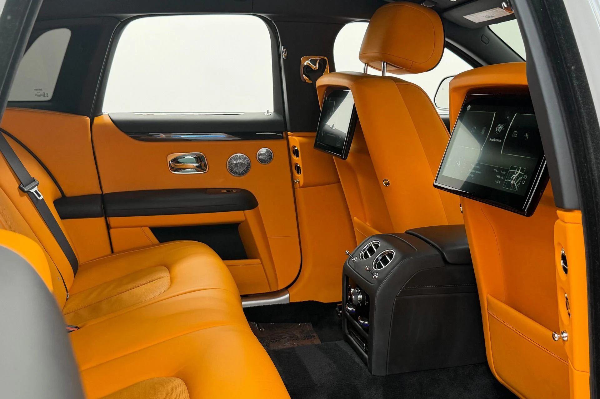 mph024_3949300787_Used_2022_Rolls_Royce_Ghost_The_Ghost_Package_Bespoke_Audio_Illuminated_Fascia_1785265086_07b432c949