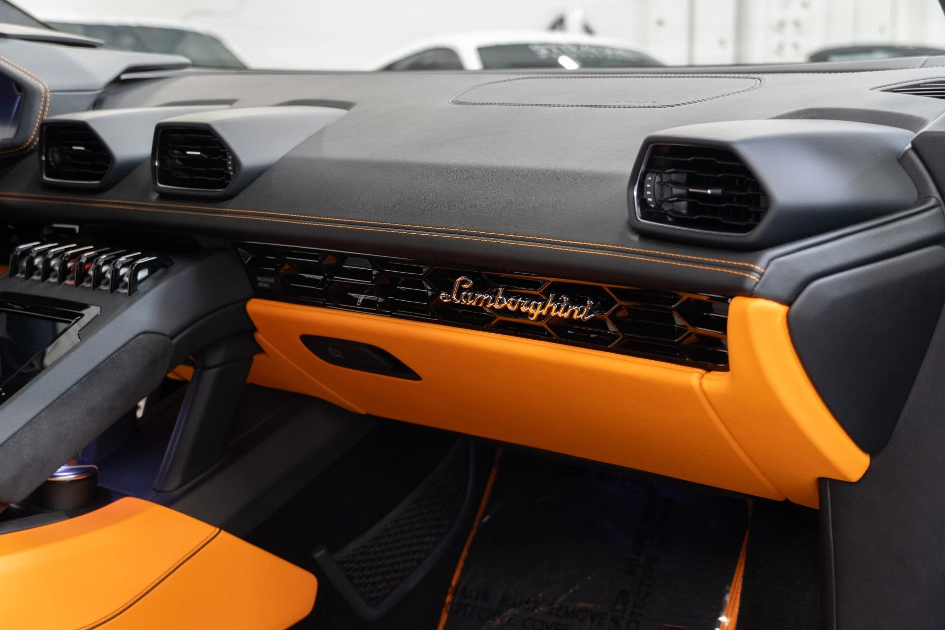 mph024_3950773165_Used_2022_Lamborghini_Huracan_EVO_1760474272_929c2ef373