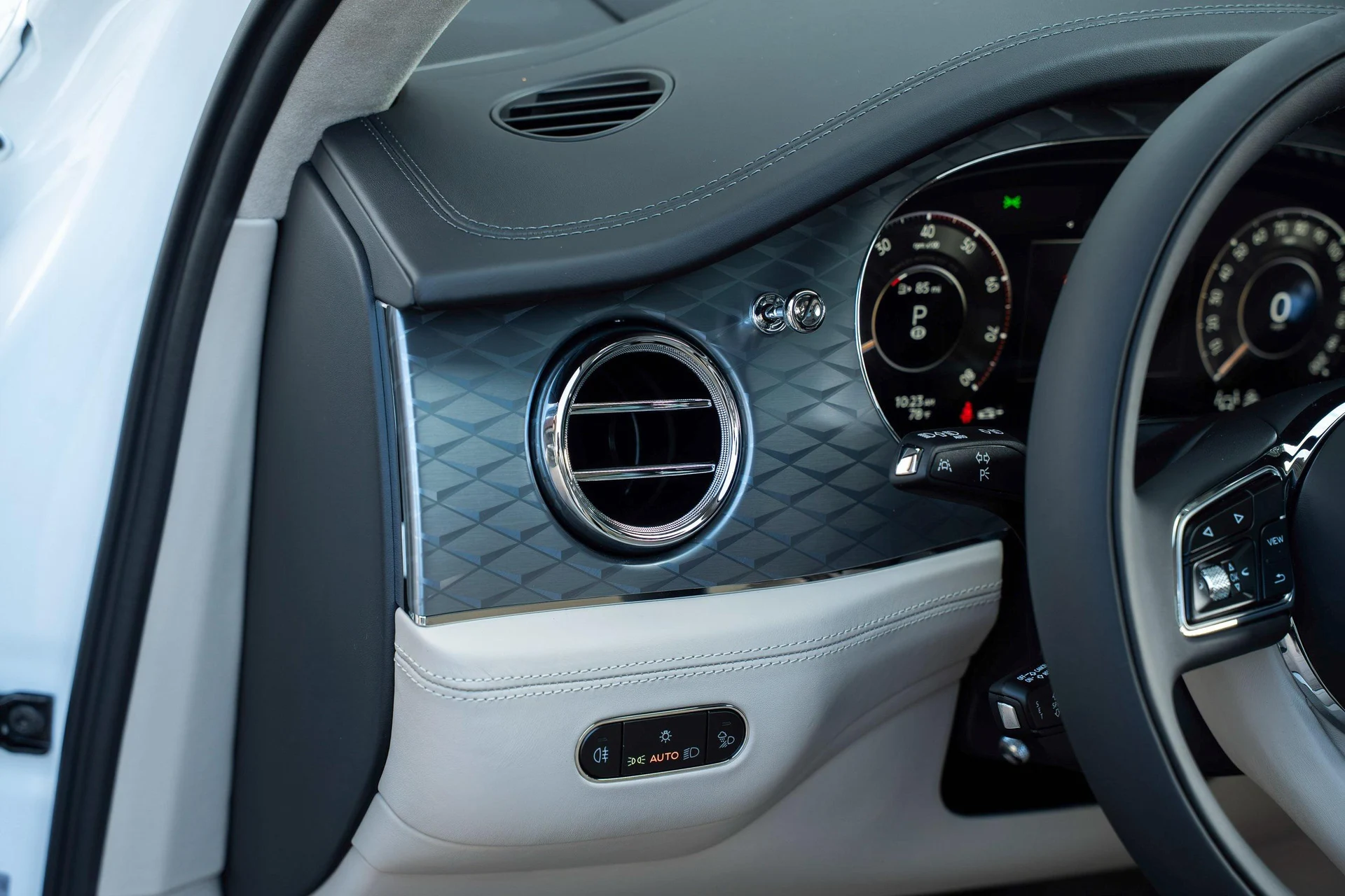 mph024_3965719297_462758411_6954bf8c4e73cd9f103f4ed8_38e81f9bab