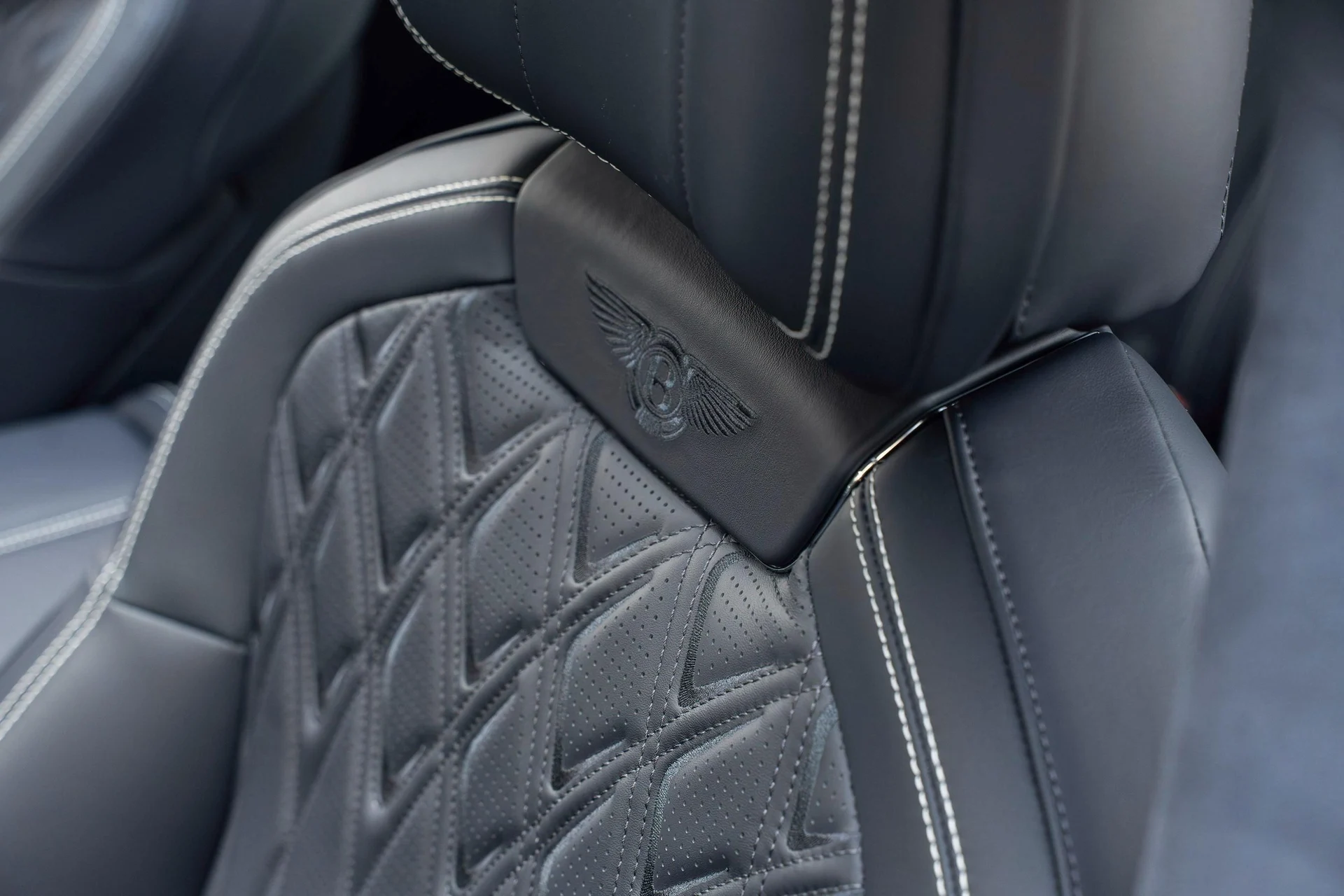 mph024_3984342638_489302489_697e3478850c12f3842730ed_e6b81037cf