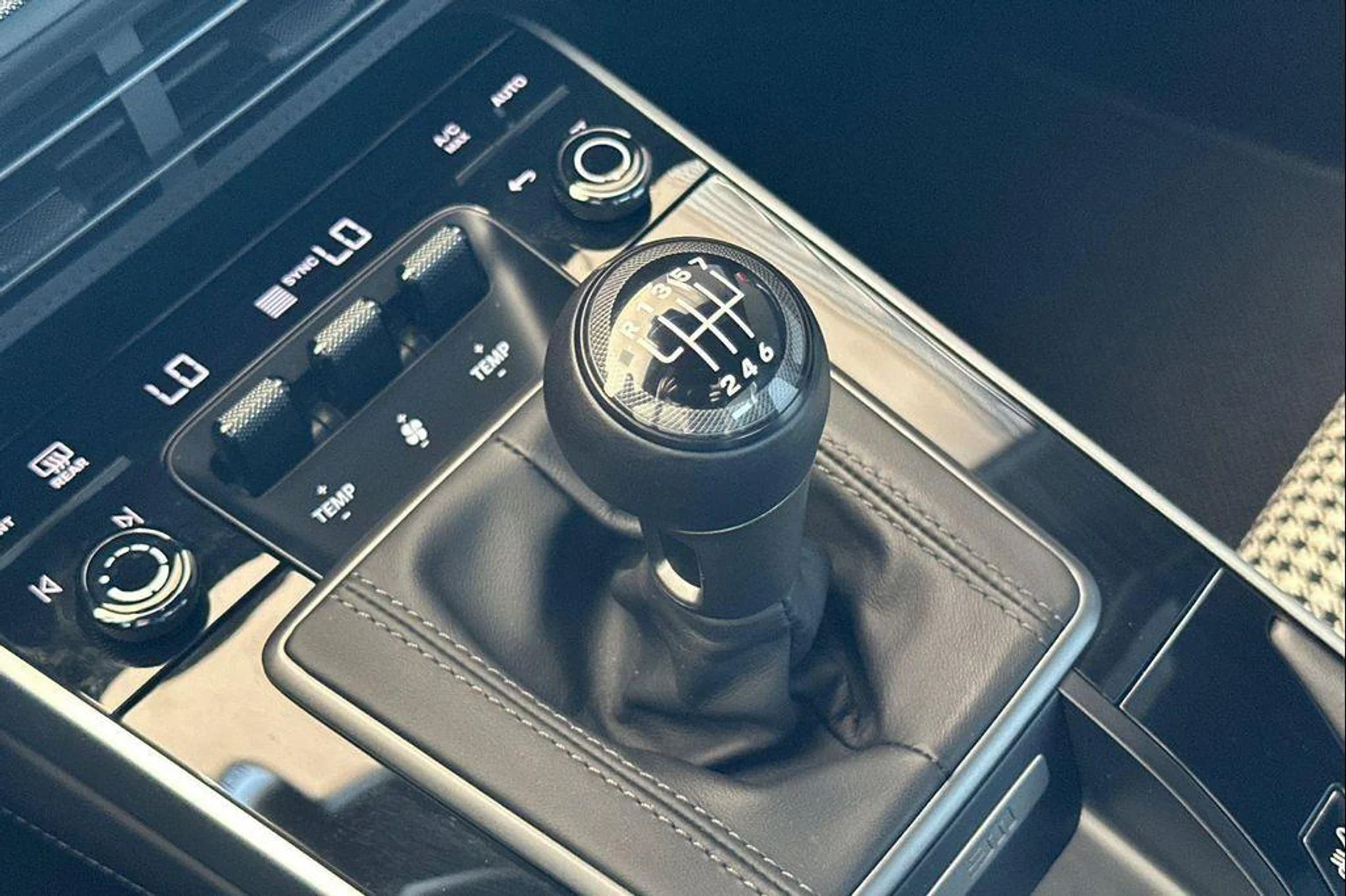 mph024_3988743198_nn7p_9_W_Hu_G7g_Gg_Sqvq_Yv_L7_JC_Fs_111f363b54