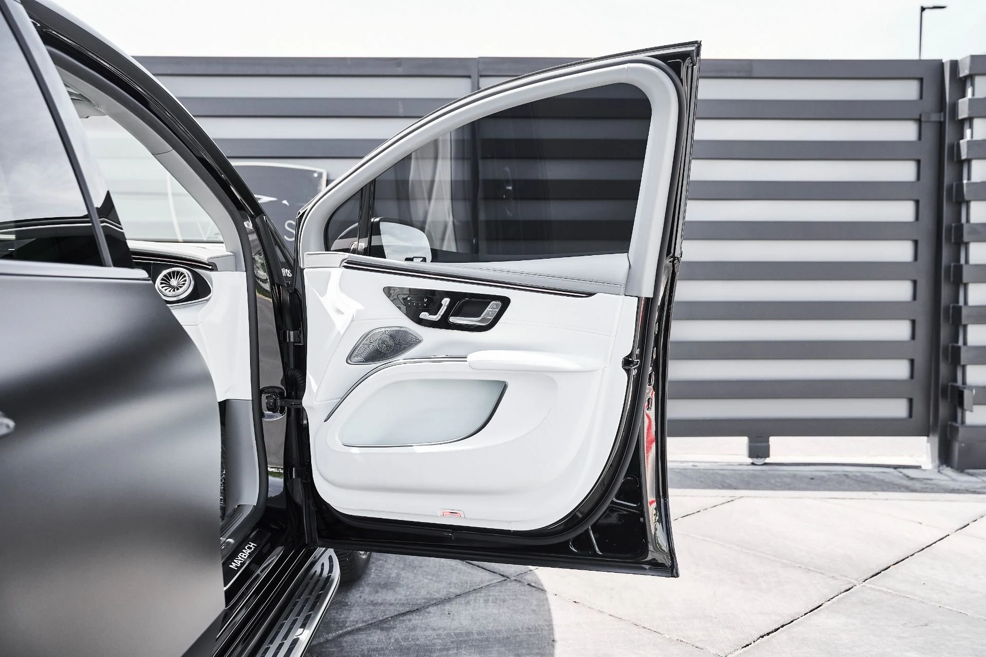 mph024_3997476011_Used_2024_Mercedes_Benz_EQS_Maybach_EQS_680_1774575171_708f46574a