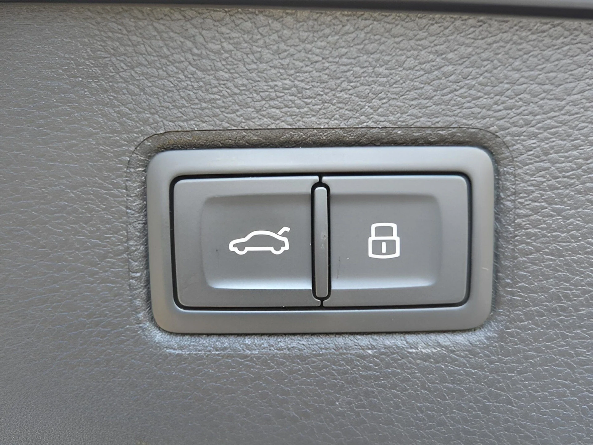 mph024_4000268311_e389875ec00506d2b56d4219f5df324dx_7e54d6e29f