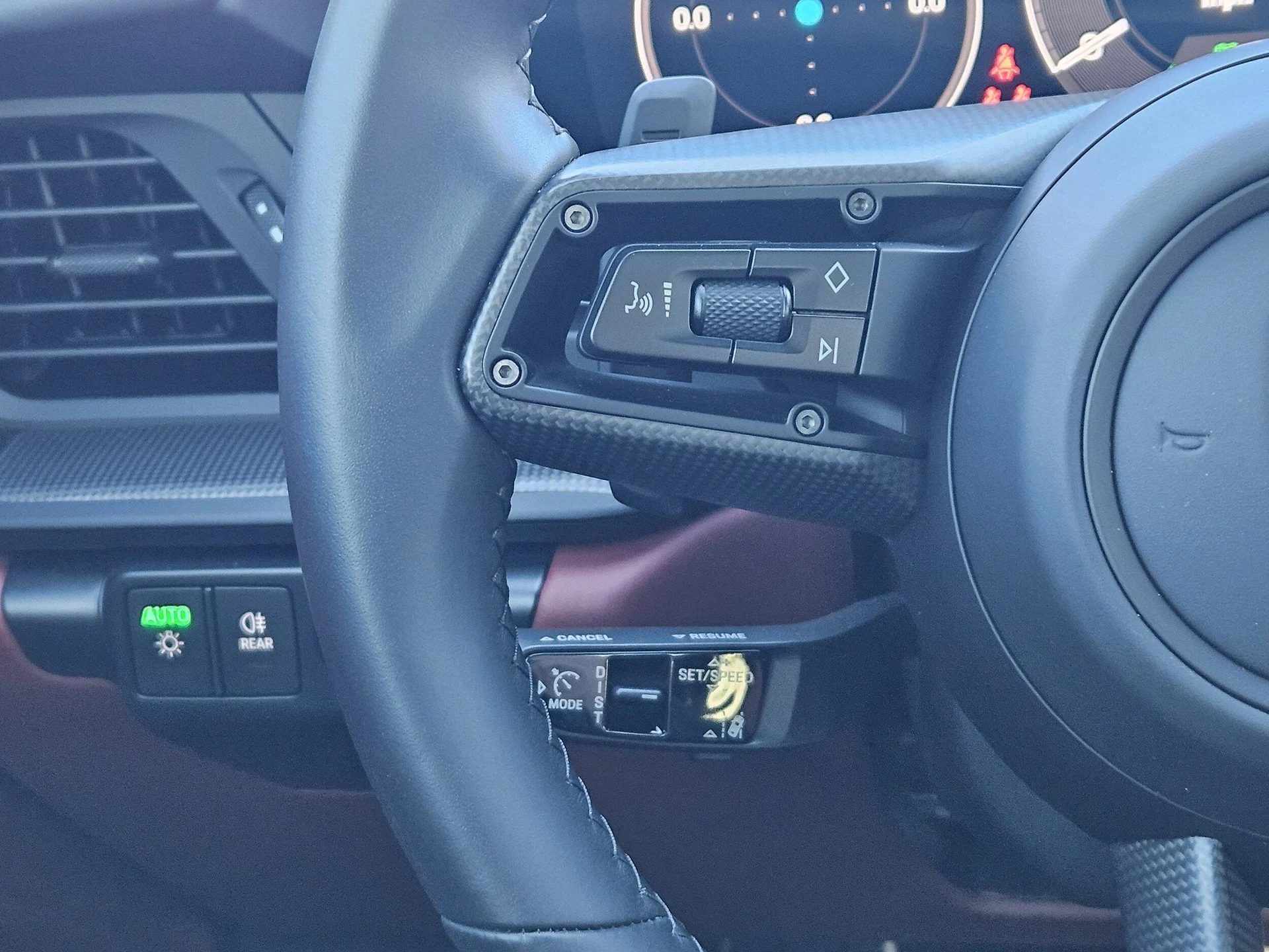 mph024_400120775_905d36f6bc8bb8513deba39ffd104065x_fc4321d566