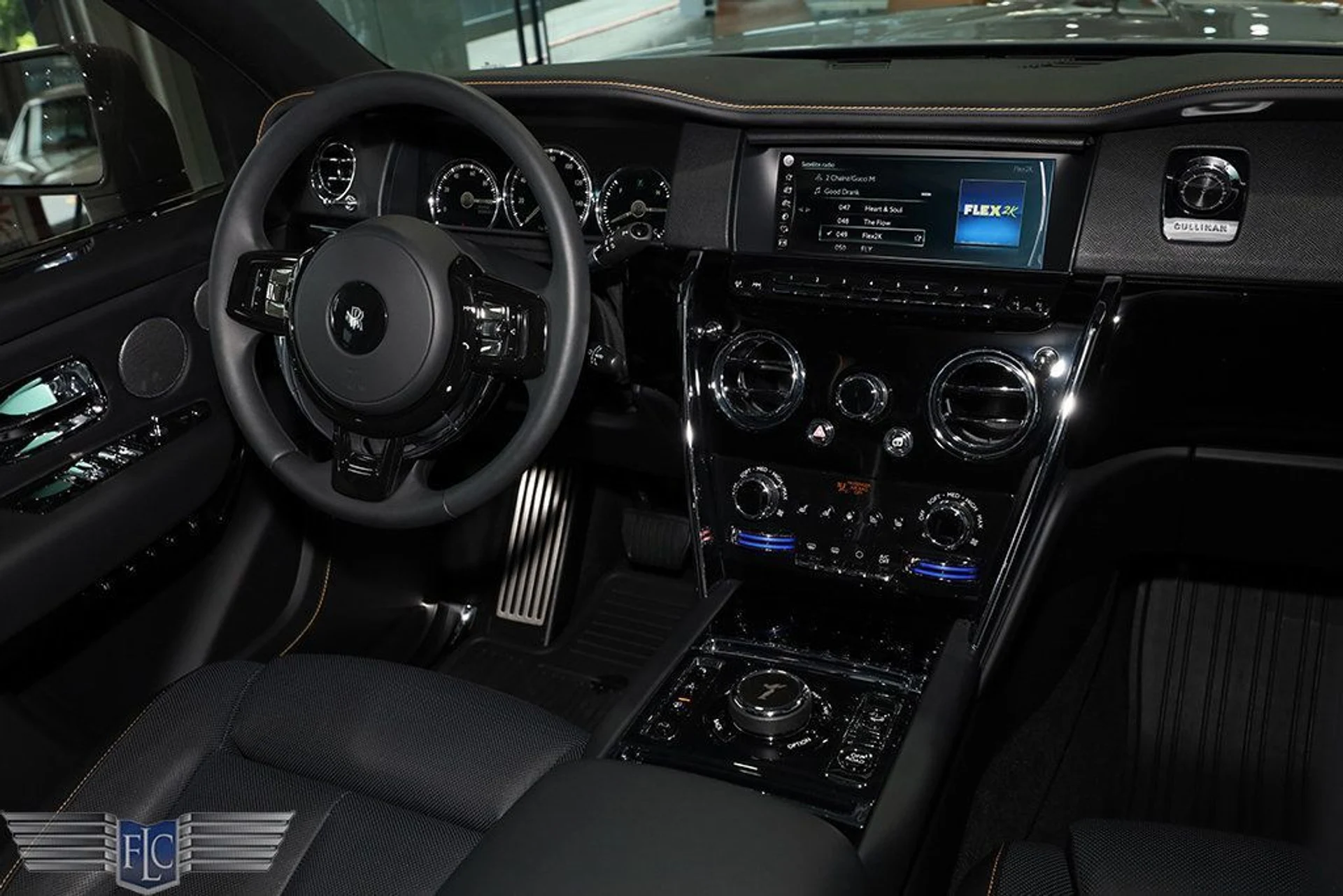 mph024_4003408653_used_2024_rolls_royce_cullinan_blackbadgesportutility_9689_22957854_25_1024_c06f753a62