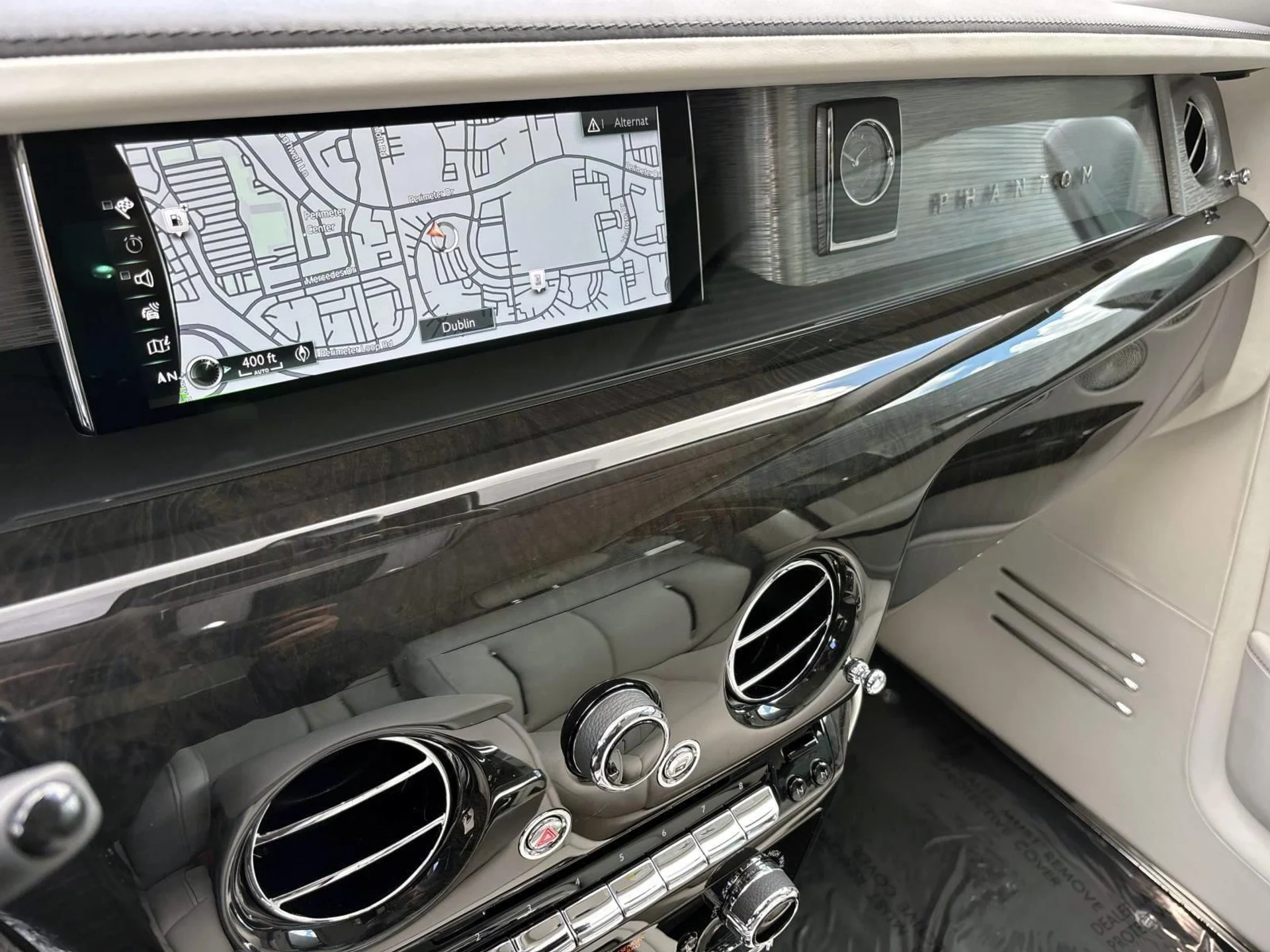 mph024_400466135_3020ad2ec47c046aec82fc42377796cex_d775e820dc