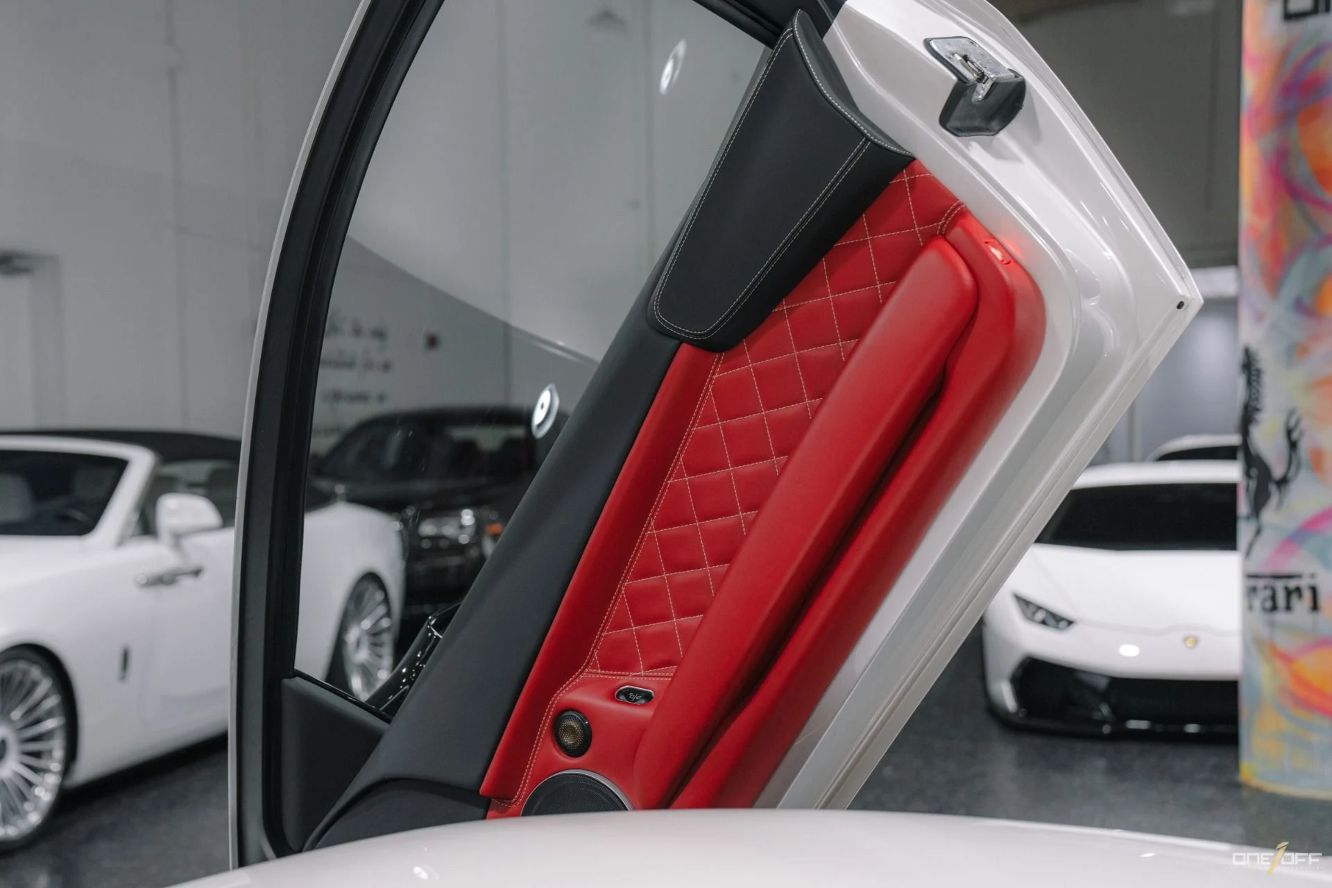 mph024_4007420412_Used_2009_Lamborghini_Murcielago_LP_640_in_Balloon_White_over_Red_Interior_w_Front_Lift_1754600274_6e6c8417a3