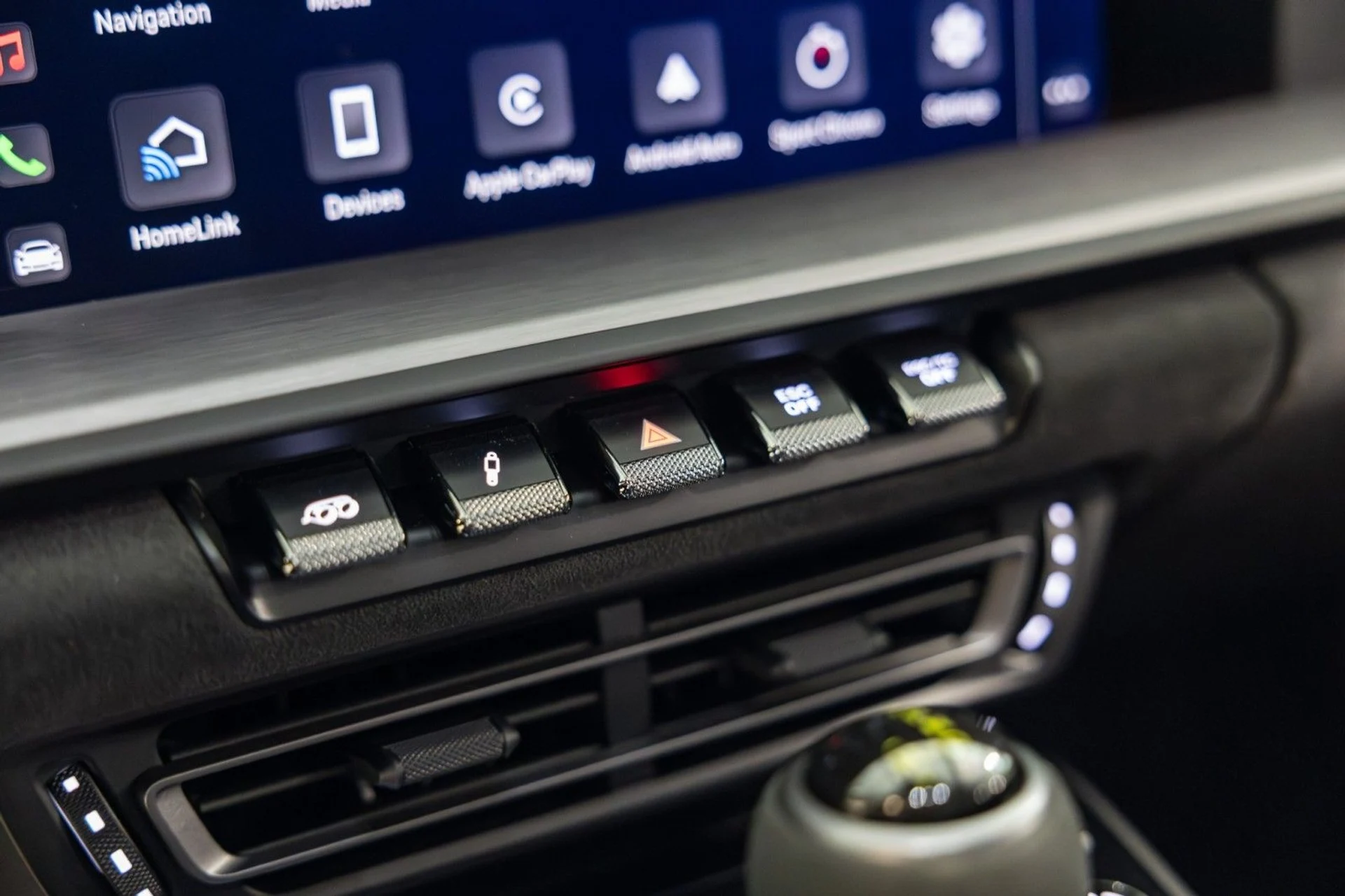 mph024_4015500636_2_A_5bd38133a5