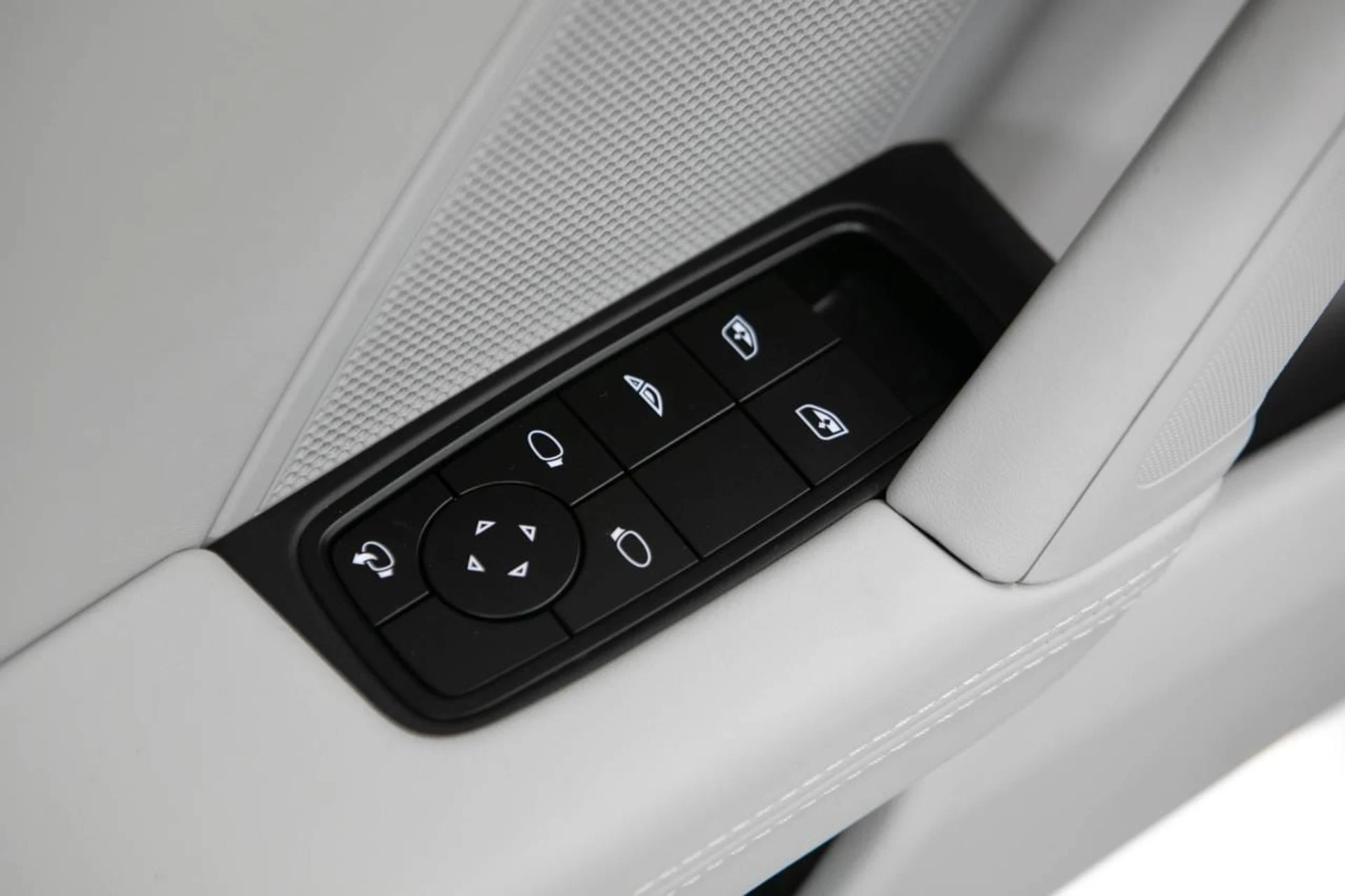 mph024_401669868_b720fe0cabf5ddae75c7d1ca9cb06530x_44f290153b