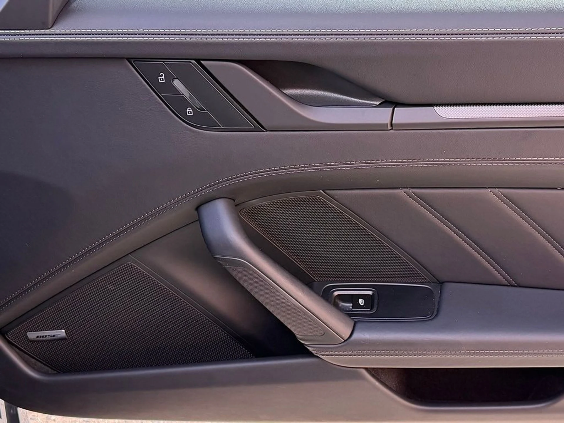 mph024_4028890724_b82faa2ecfd53000d5918f82ae41fb84x_1a93dbee39