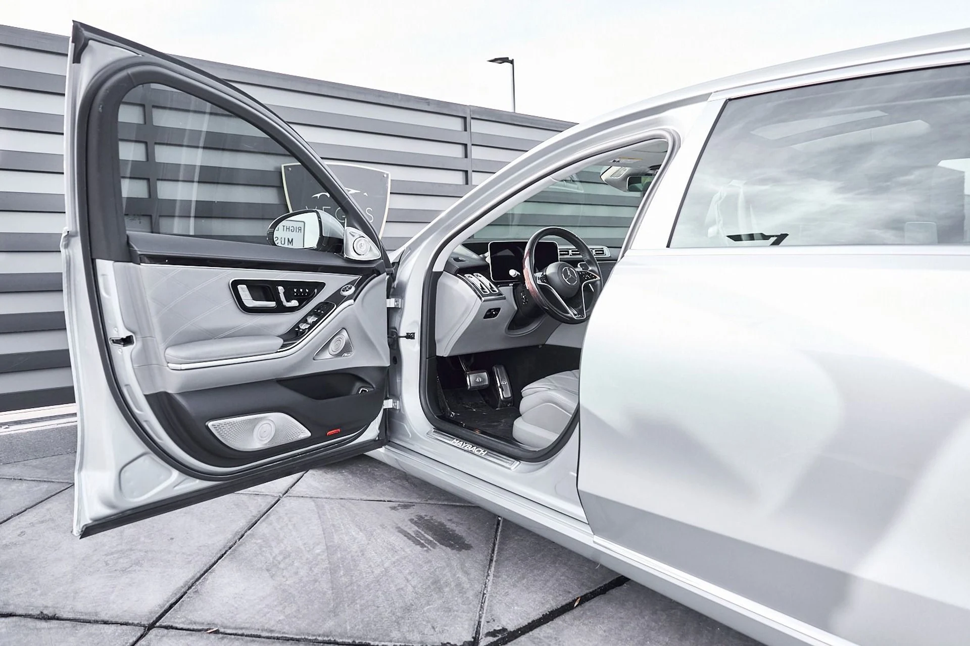 mph024_4030069430_Used_2021_Mercedes_Benz_S_Class_Maybach_S_580_1771643101_b638037cdd