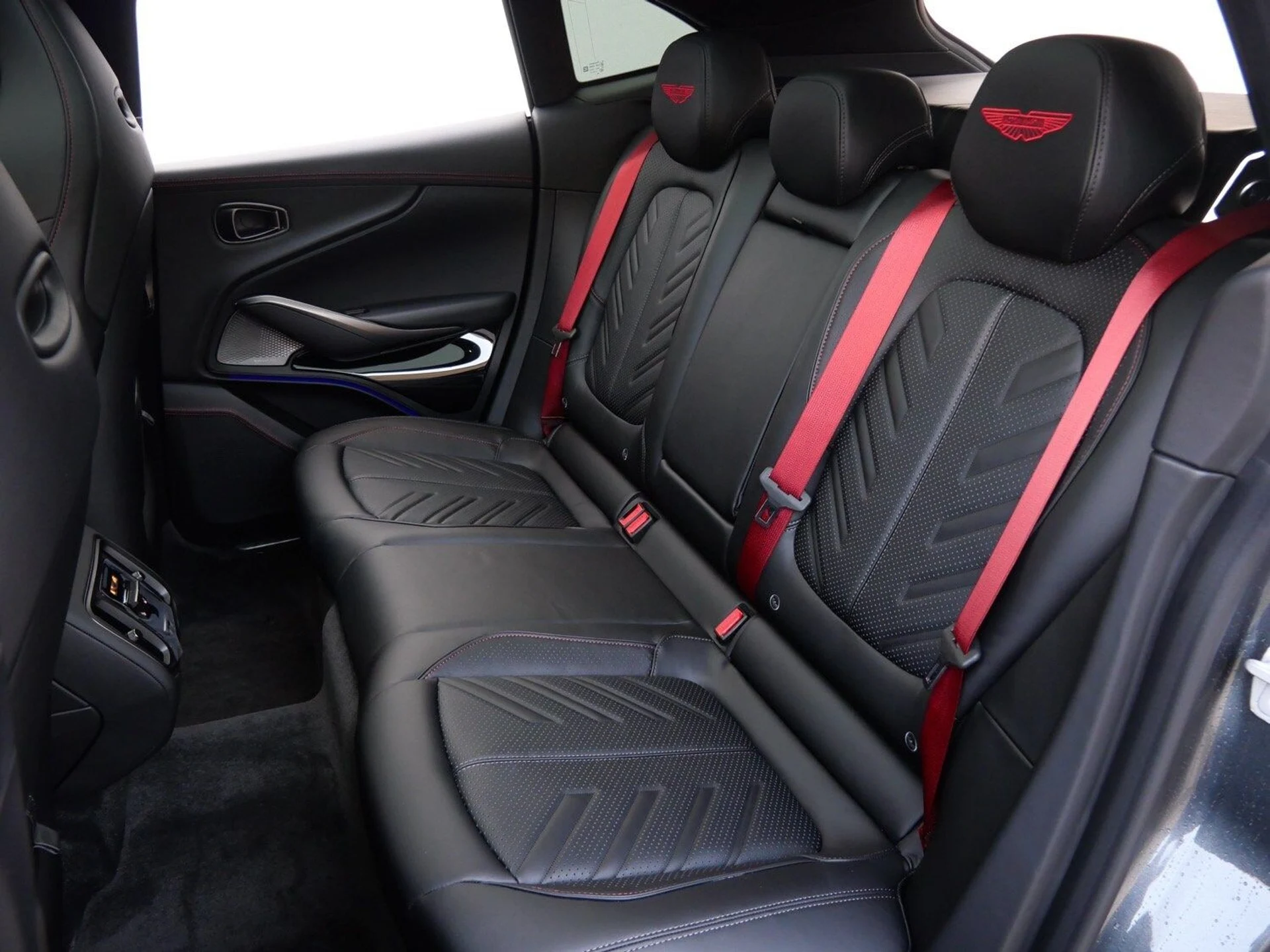 mph024_4035806636_b6c337396cd87c103e6b22bc62edd65ax_a77d55c09a