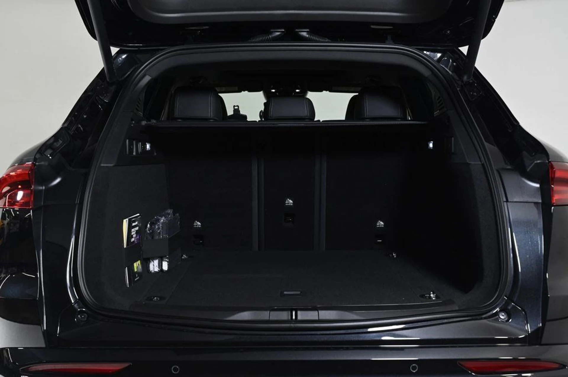 mph024_4037781026_new_2025_maserati_grecale_modenaawd_11350_22975685_24_1024_d59f734767