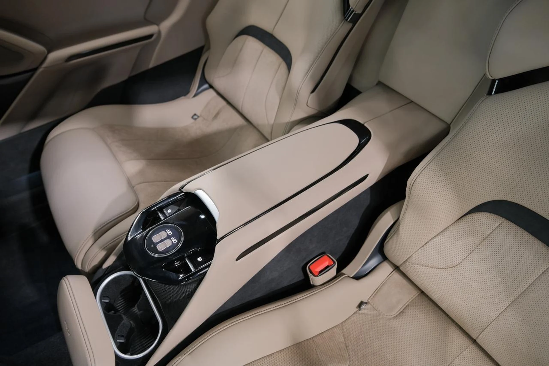 mph024_4041333608_3da1c299b0b5c97a11936aaf971fb70b_d28f19944f